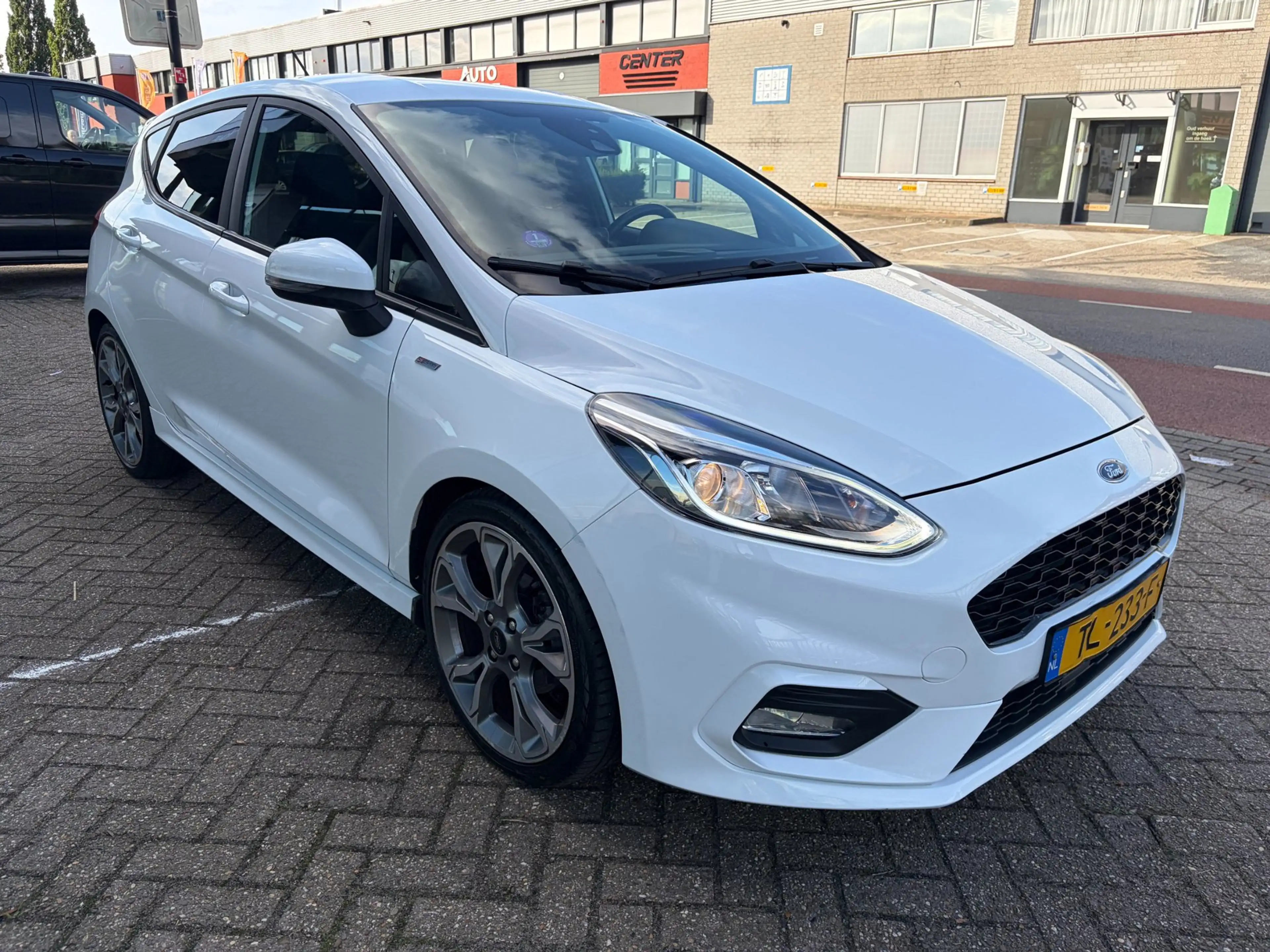Ford Fiesta 1.0 EcoBoost ST-Line / Carplay / PDC / LED — photo 8