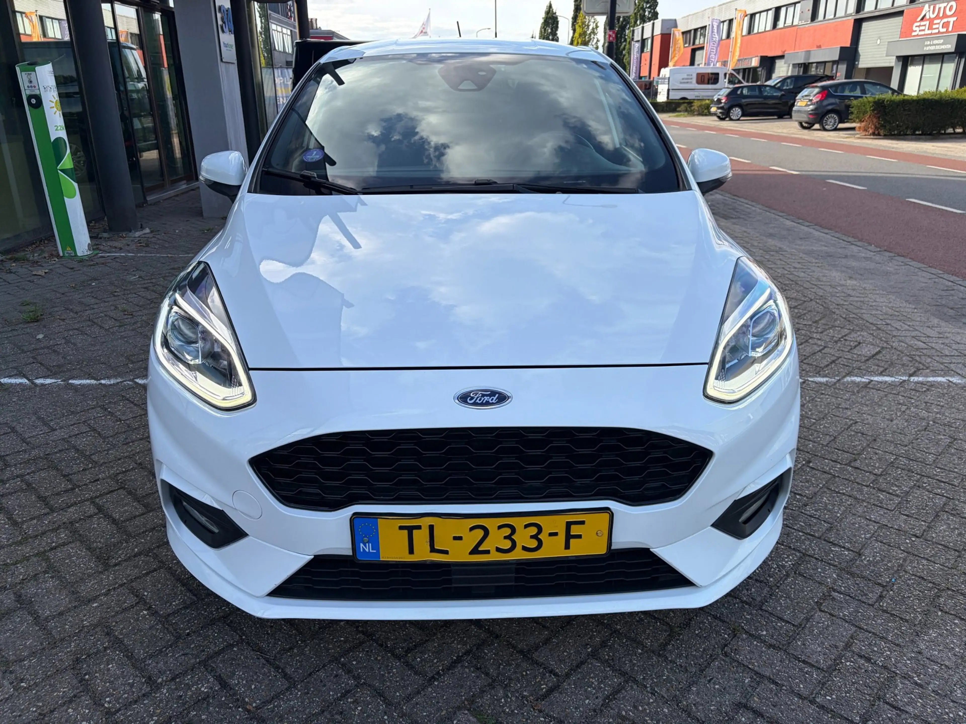 Ford Fiesta 1.0 EcoBoost ST-Line / Carplay / PDC / LED — photo 2