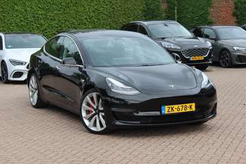 Performance AWD 75 kWh / SoH 85,1% / Autopilot / P