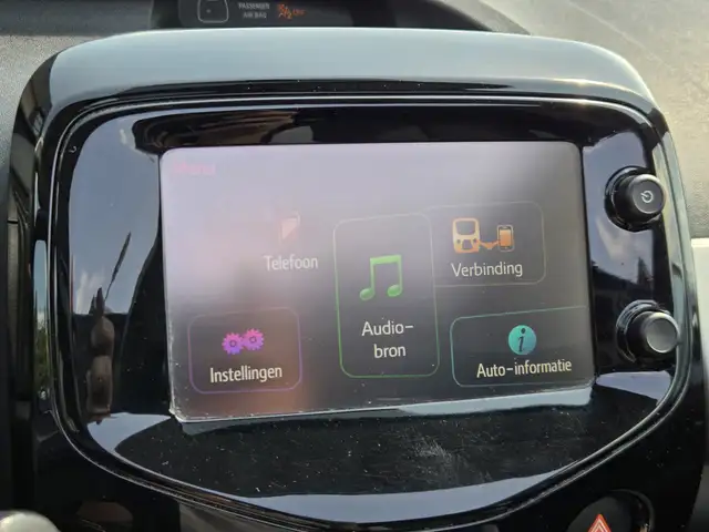Peugeot 108 view 11