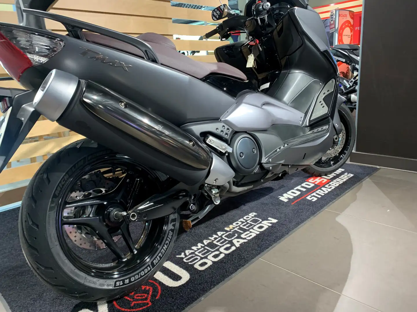Yamaha TMAX 500 Gris - 2