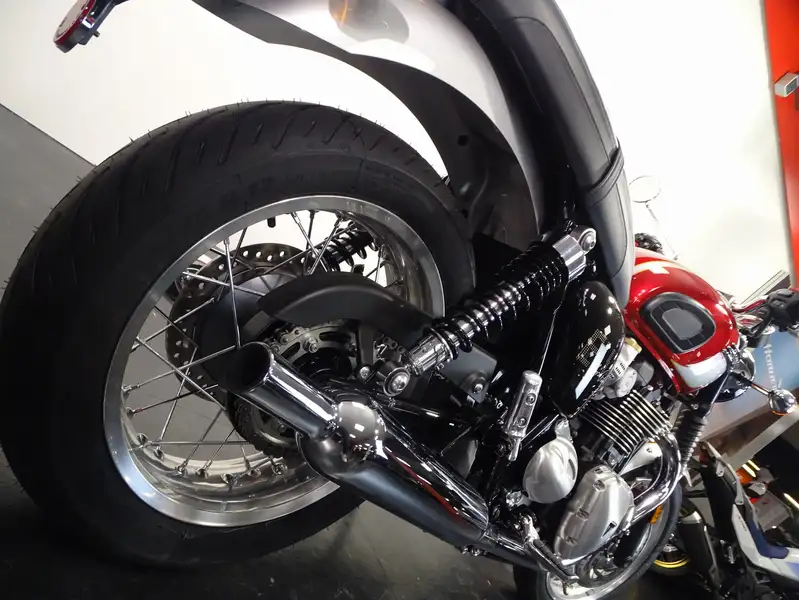 Triumph Bonneville T120 - foto 5