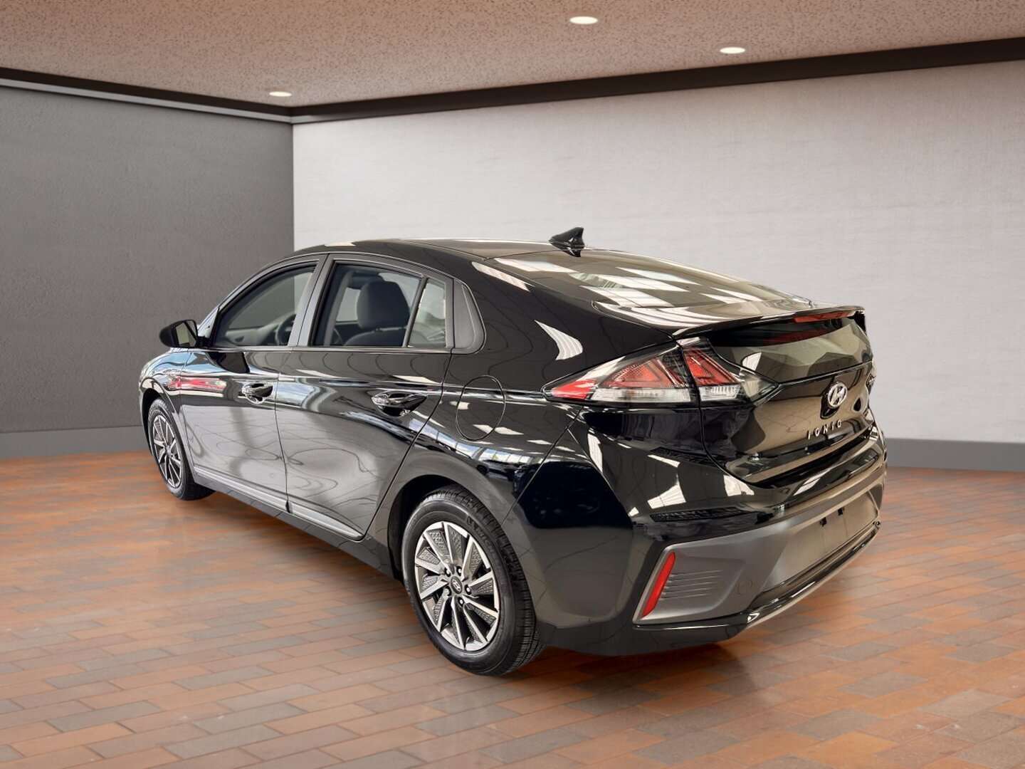 2021 Hyundai IONIQ PREFERRED A/C MAGS CRUISE SIEGES CHAUFFANTS — снимка 1