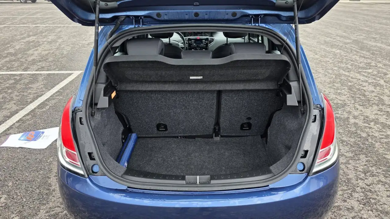Lancia Ypsilon 2022 — фото 11