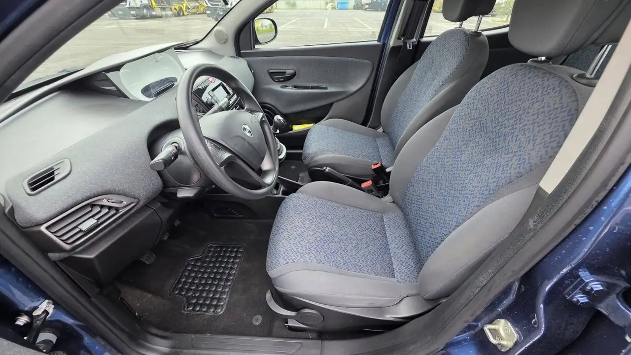 Lancia Ypsilon 2022 — фото 13