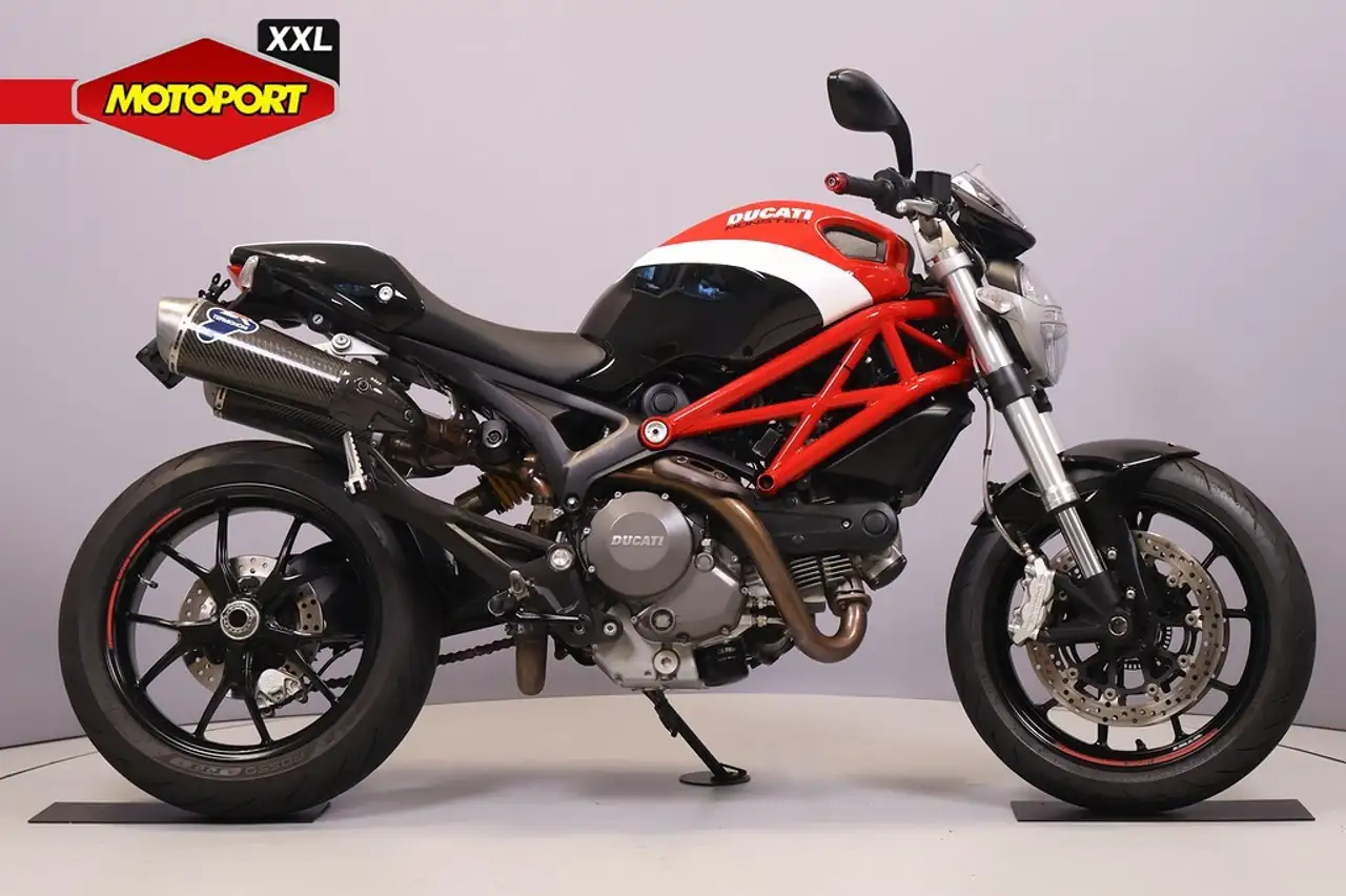 Ducati Monster 796