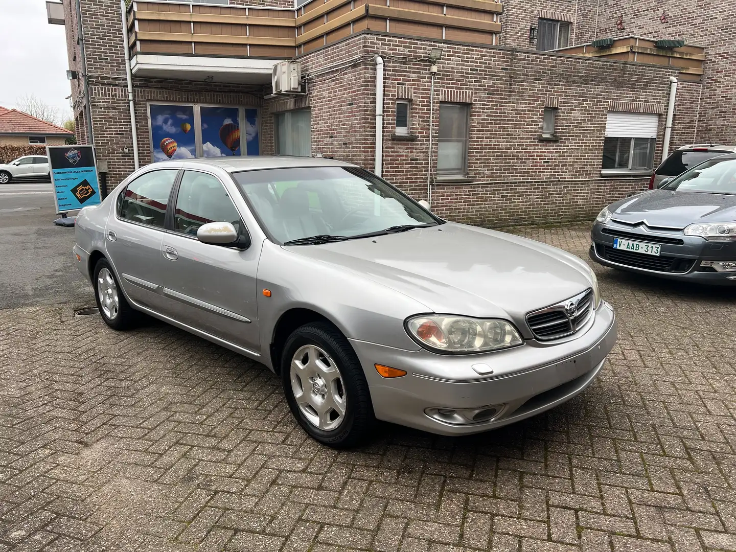 Nissan Maxima Qx 2.0i V6 SLX /161000 km /CAR PASS Серебристый - 1