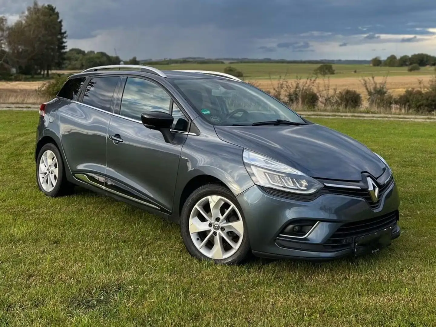 Renault Clio Clio Grandtour Energy dCi 90 Start Grau - 1