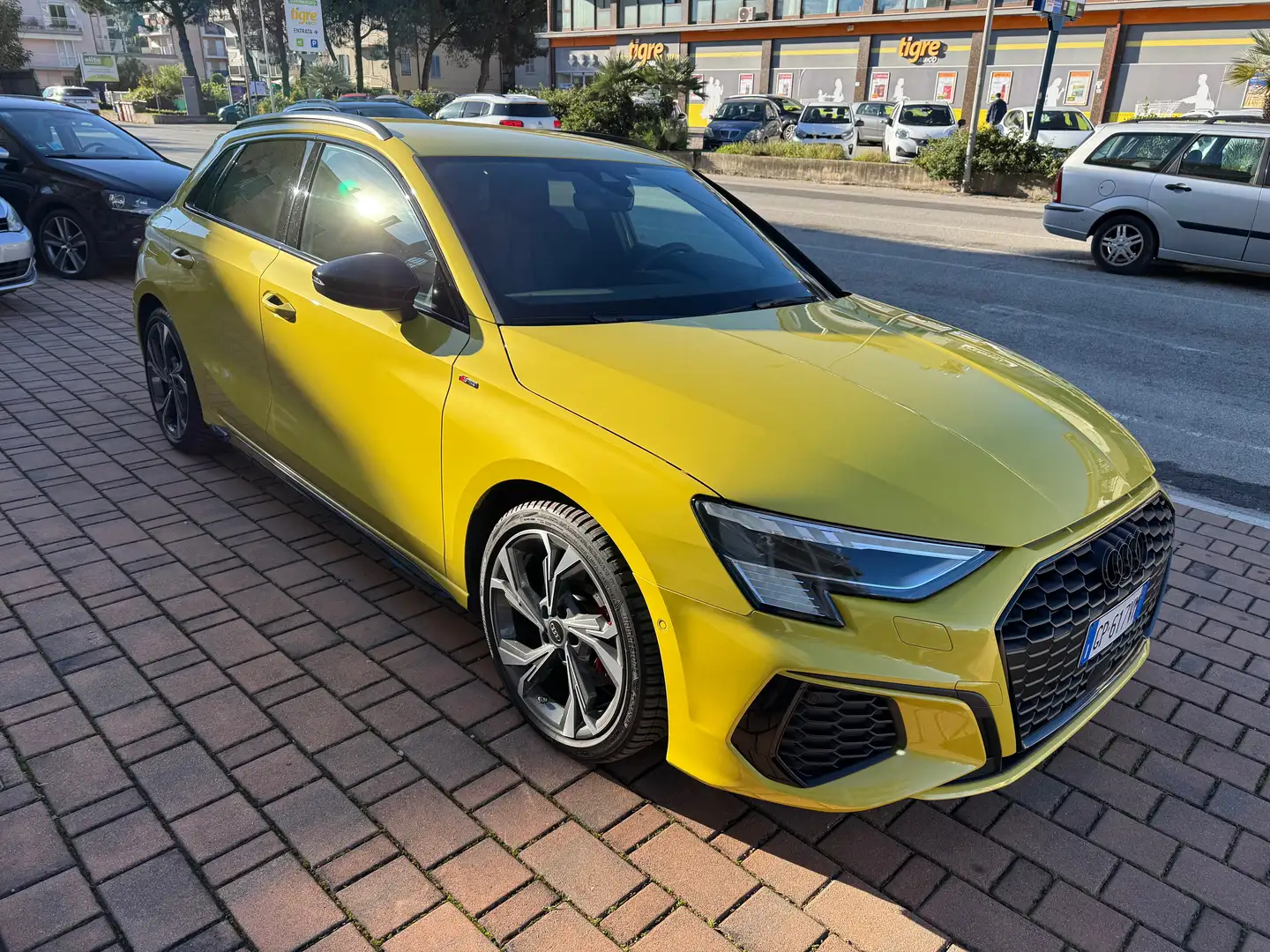 Audi A3 A3 Sportback 35 2.0 tdi S line Edition s-tronic Giallo - 1