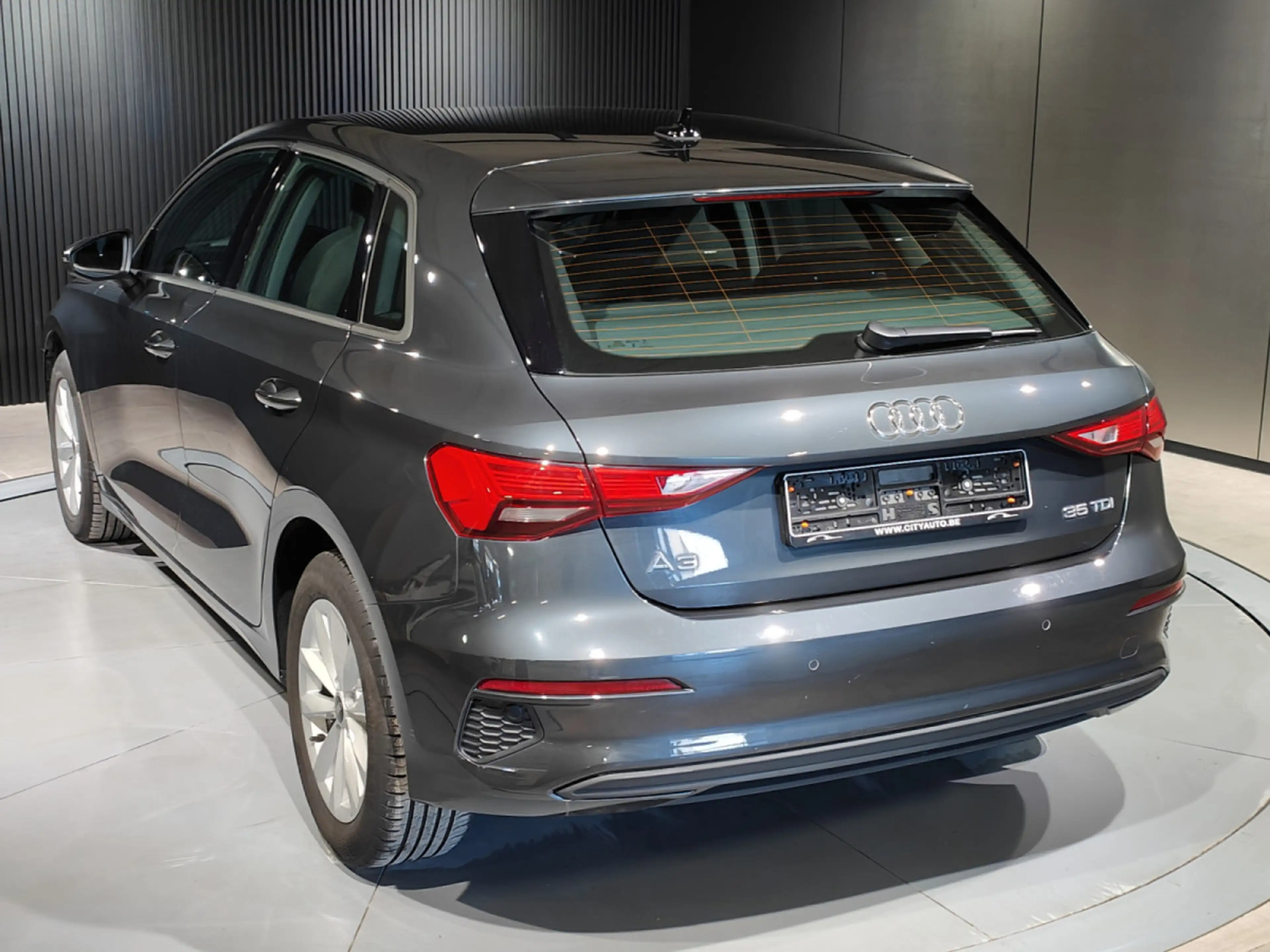 Audi A3 A3 SPORTBACK 35 TDi S-TRONIC CARPLAY VIRTUAL LED — photo 4