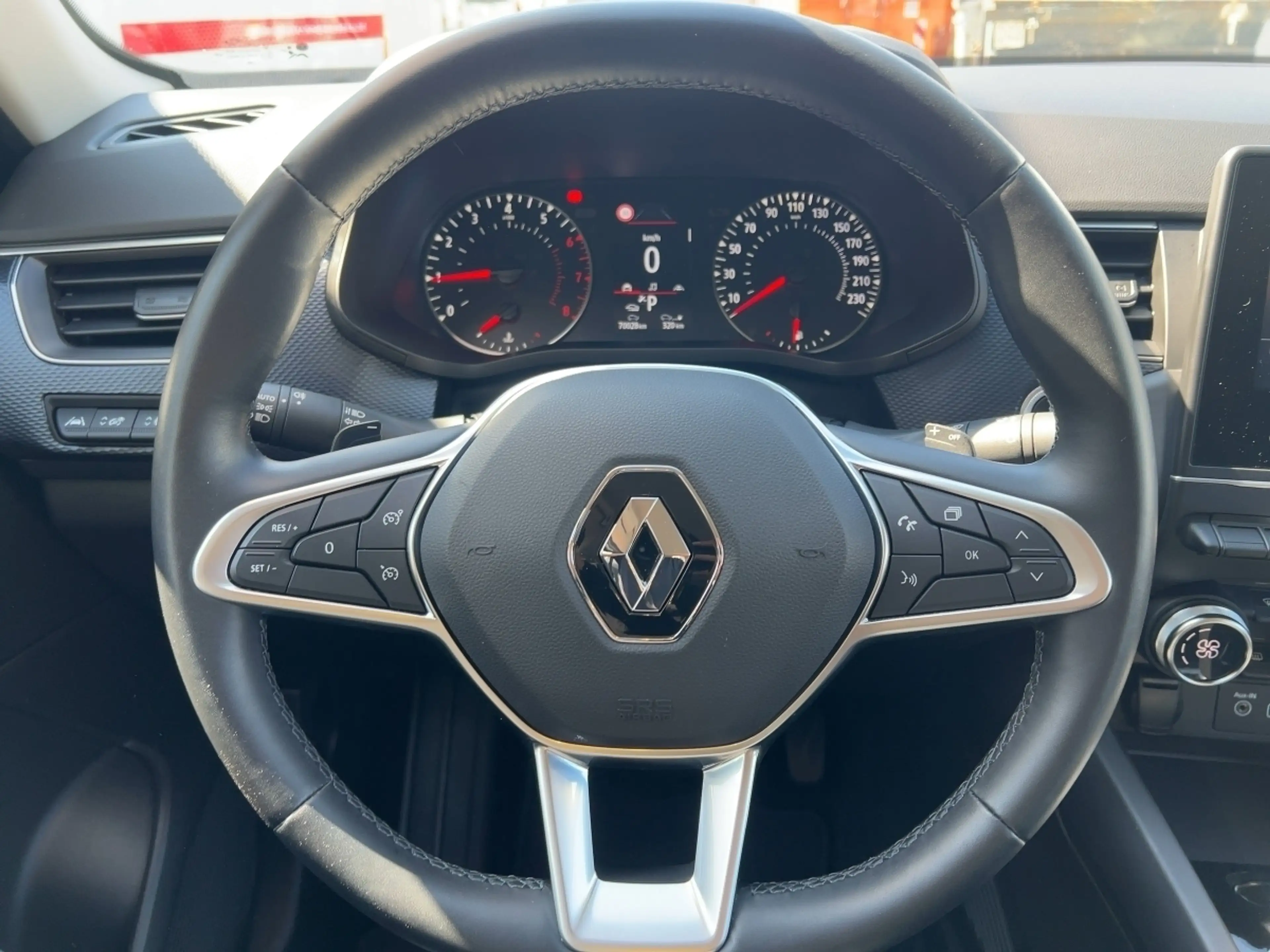 Renault Arkana 1.3 TCe 140 EQUILIBRE — photo 11