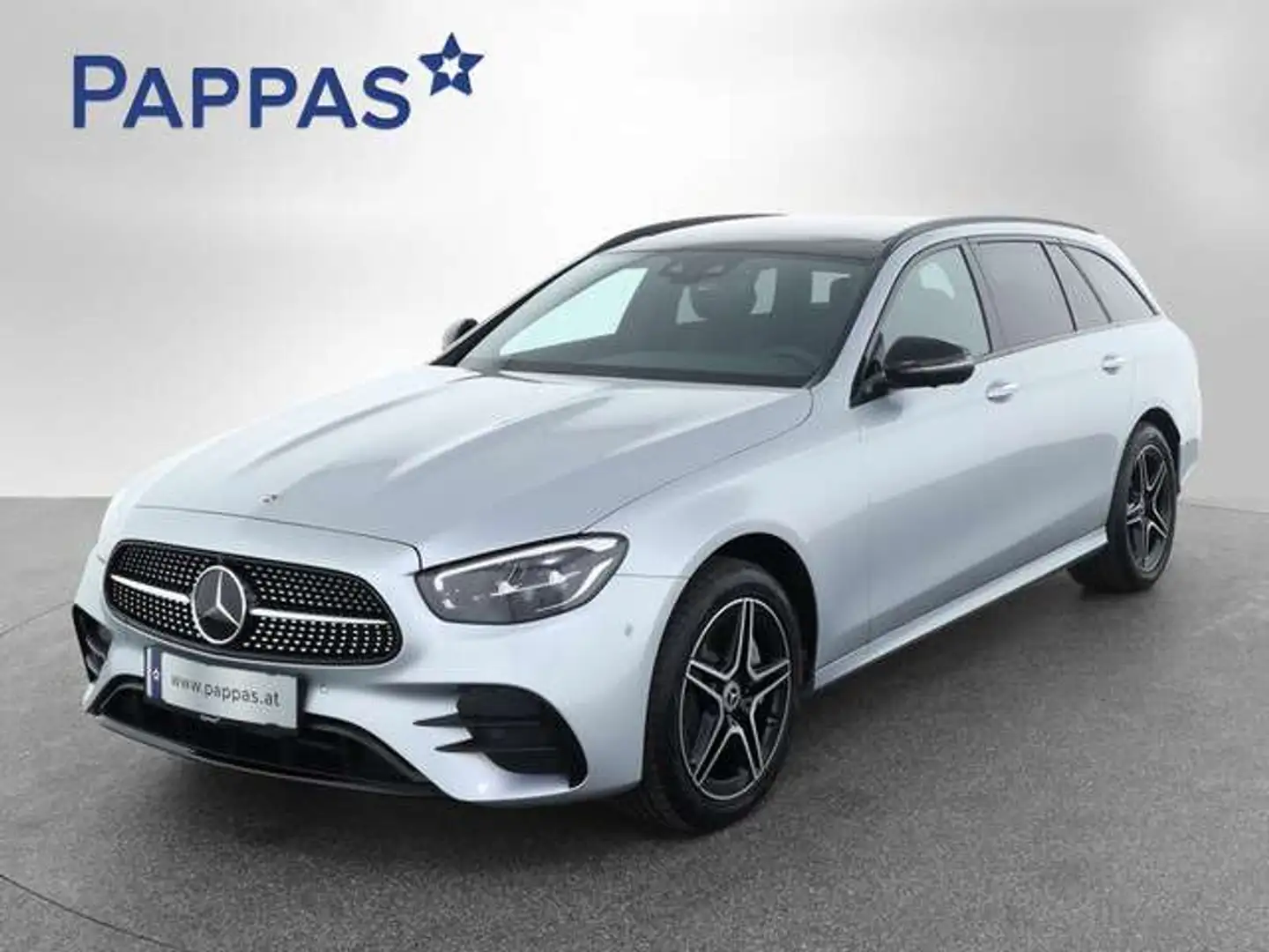 Mercedes-Benz E 300 DE 4M T-Modell Pano LED Navi Cam AHK AUT Argento - 1