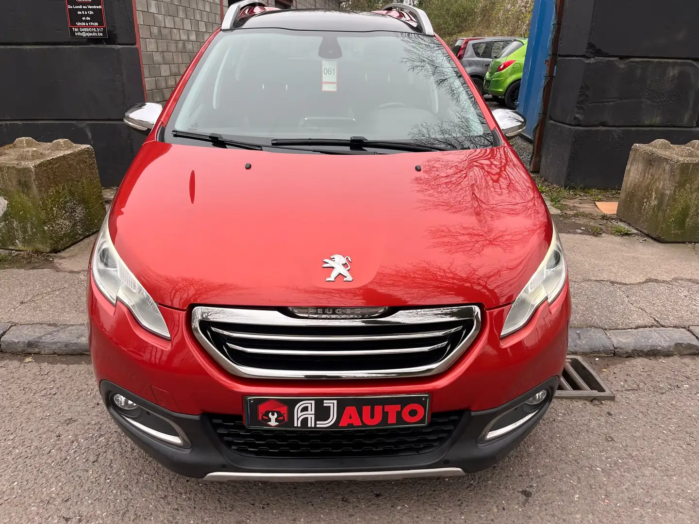 Peugeot 2008 1200cc  Toit Panoramique Orange - 2