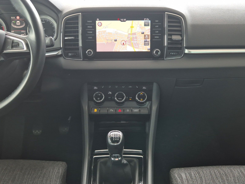 Skoda Karoq Style Carplay Navi LED PDC SHZ — photo 14