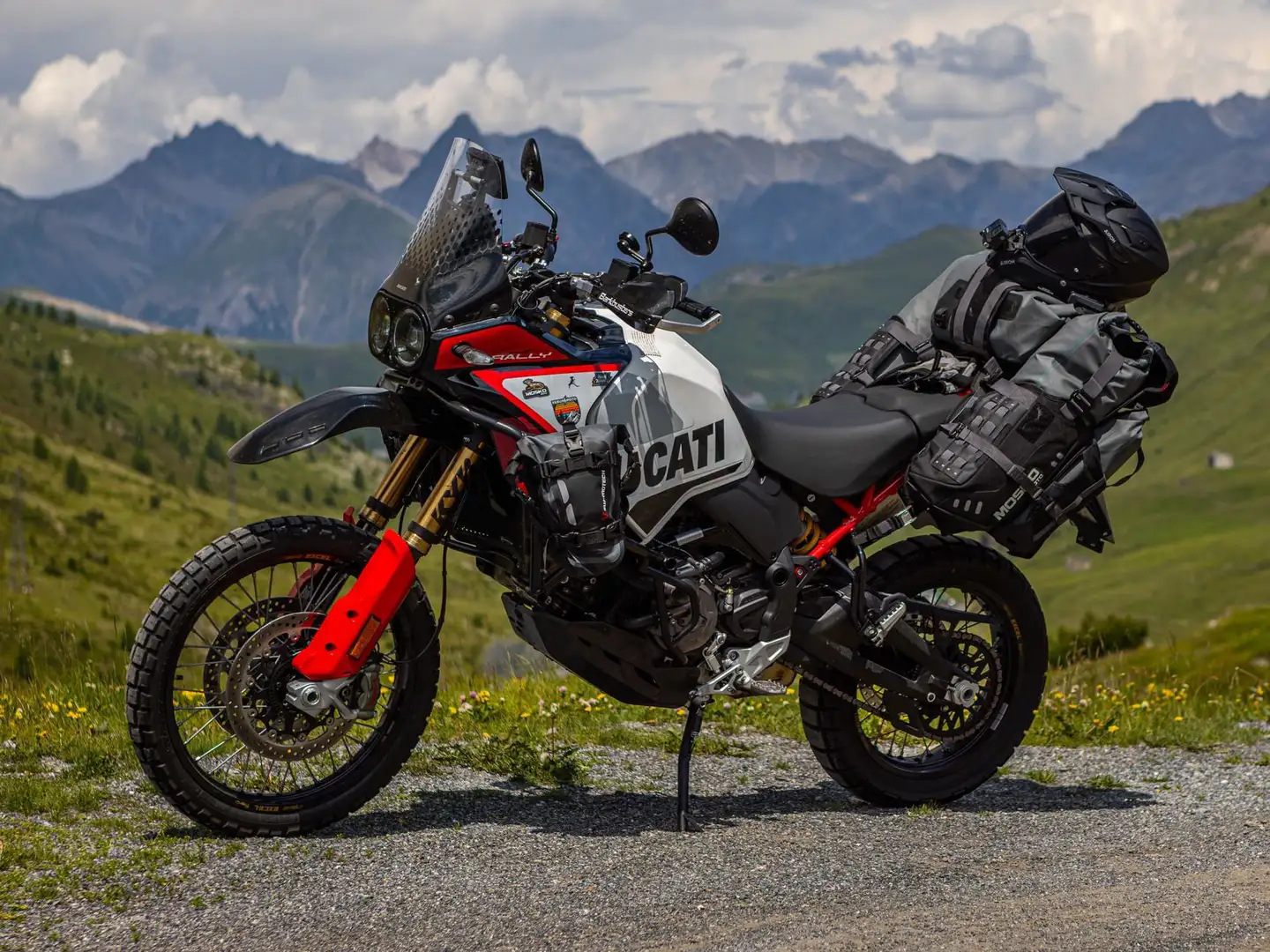 Ducati DesertX Rally mit viel Zubehör Blanco - 1