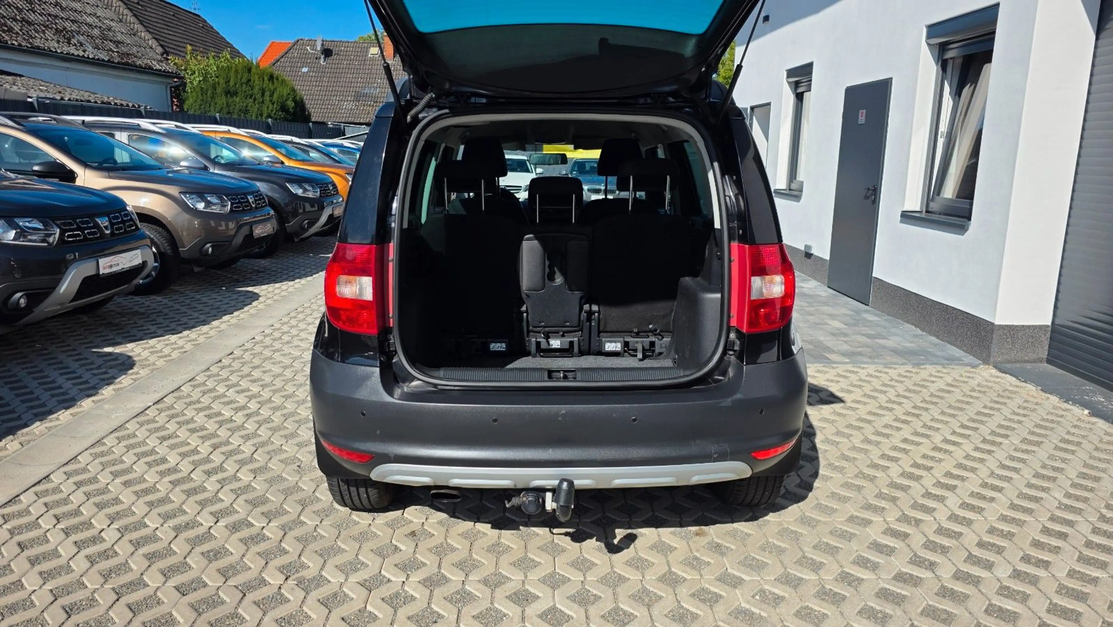 Skoda Yeti Active Plus Edition*TÜV & Inspektion Neu* — photo 15