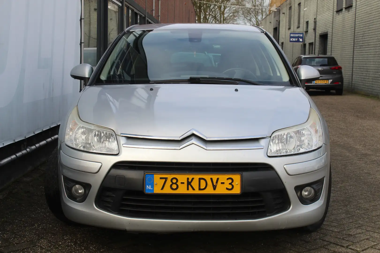 Citroen C4 1.6 VTi Anniversaire Handel prijs, zo meenemen Grau - 2