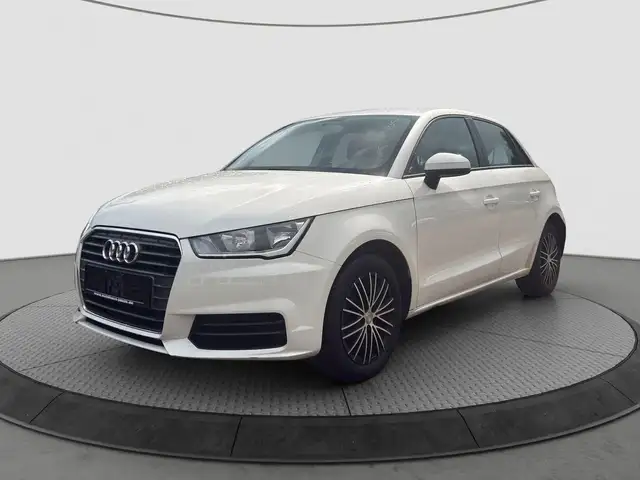Audi A1 1.6 TDI basis AHK*LED*ALU*1te Hand