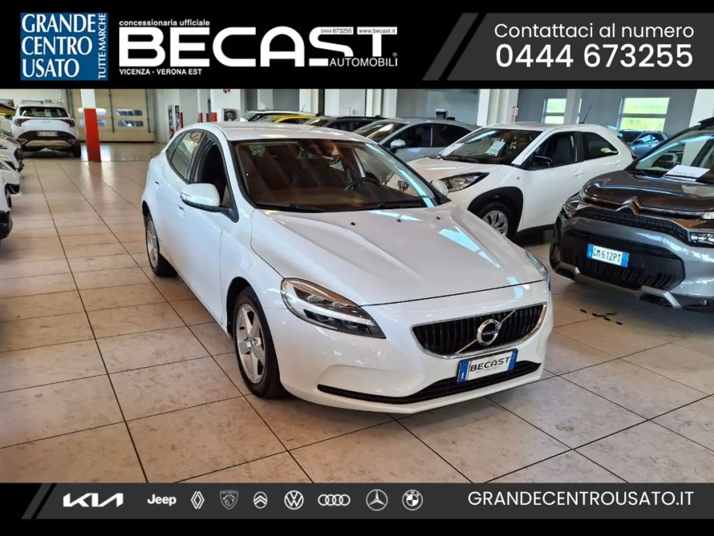 Volvo V40 D2 Geartronic Kinetic UNICO PROPRIETARIO Bianco - 1