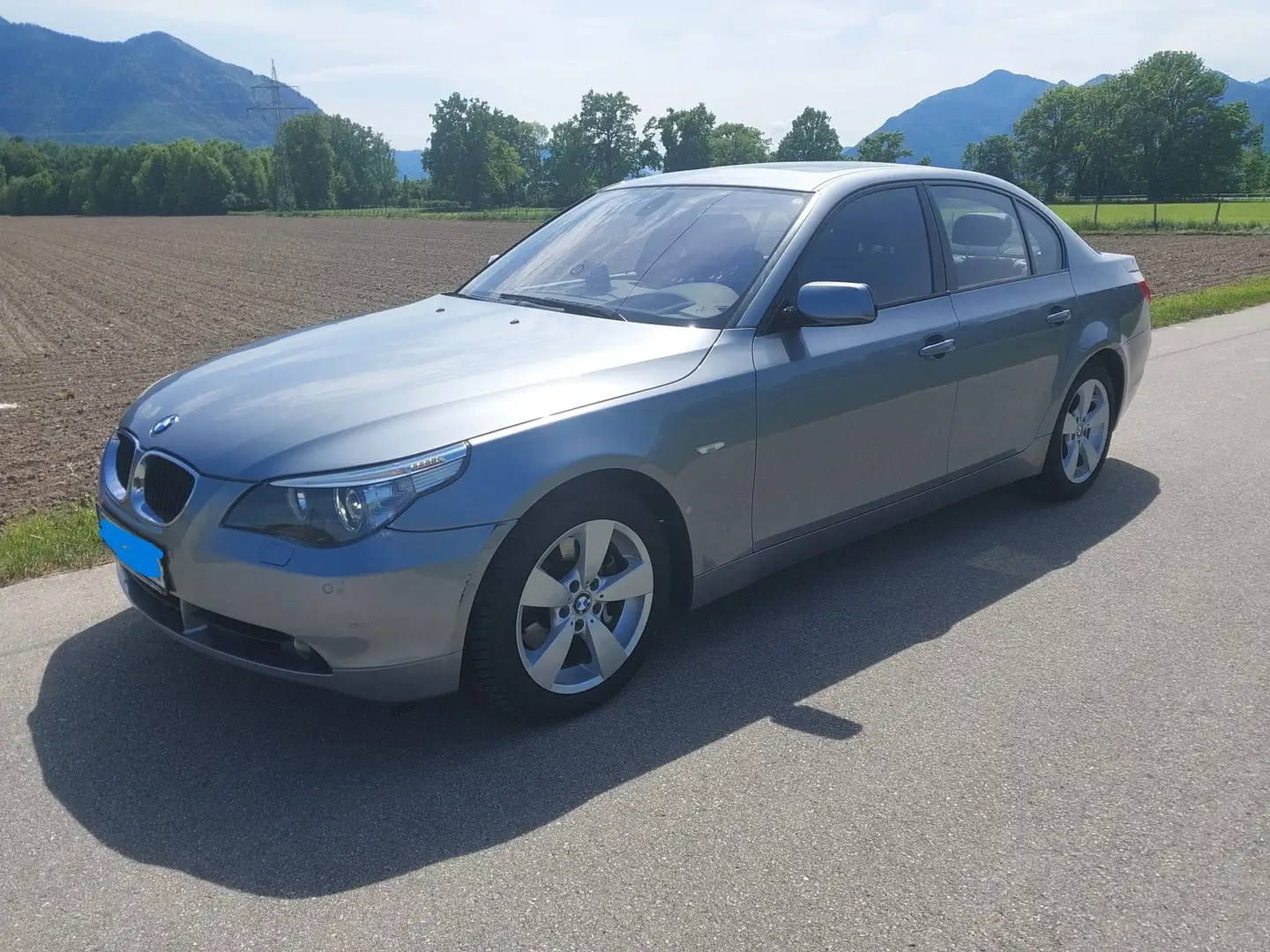 BMW 530 5er 530xi Aut. Stříbrná - 1