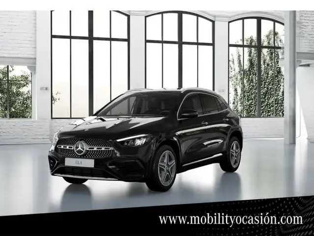 Mercedes-Benz GLA 250 e con tecnologia hibrida eq