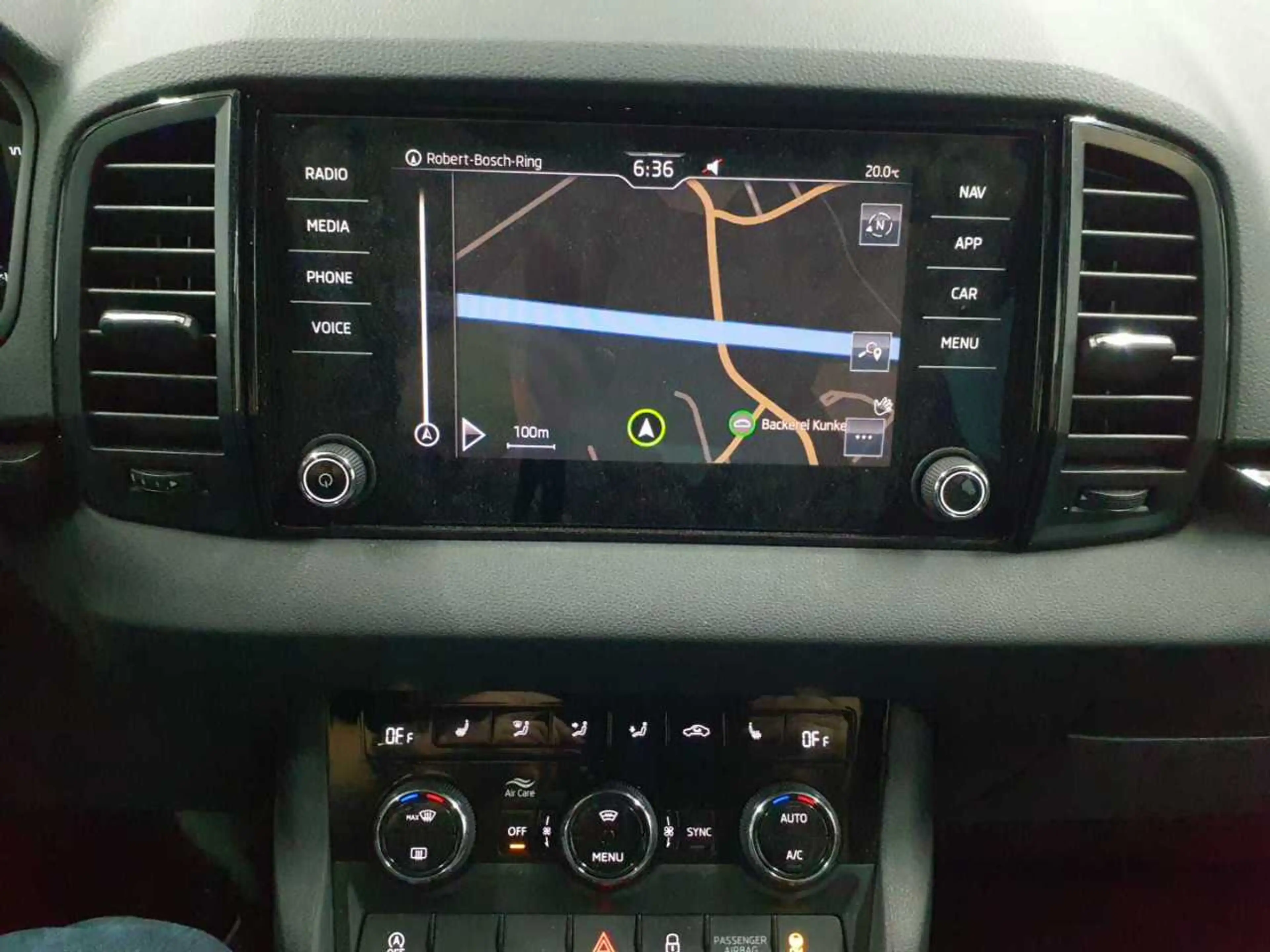 Skoda Karoq Karoq 2.0 TDI 4x4 Sportline Leder Navi — photo 12