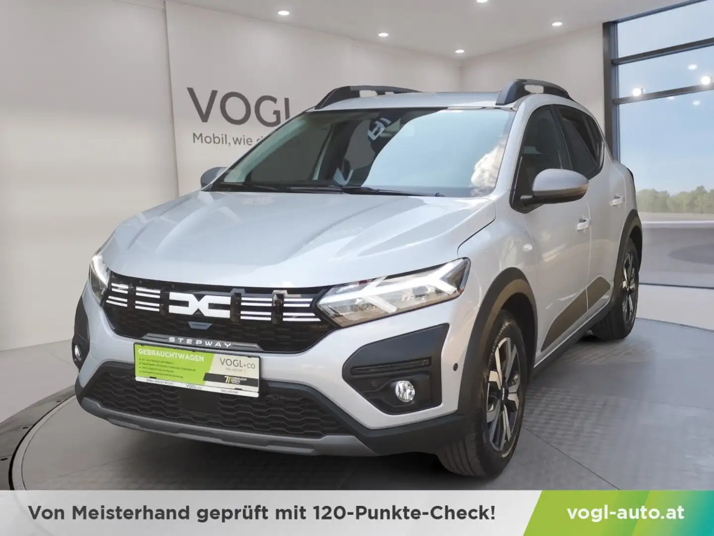 Dacia Sandero Stepway Expression TCe 110PS Grau - 1