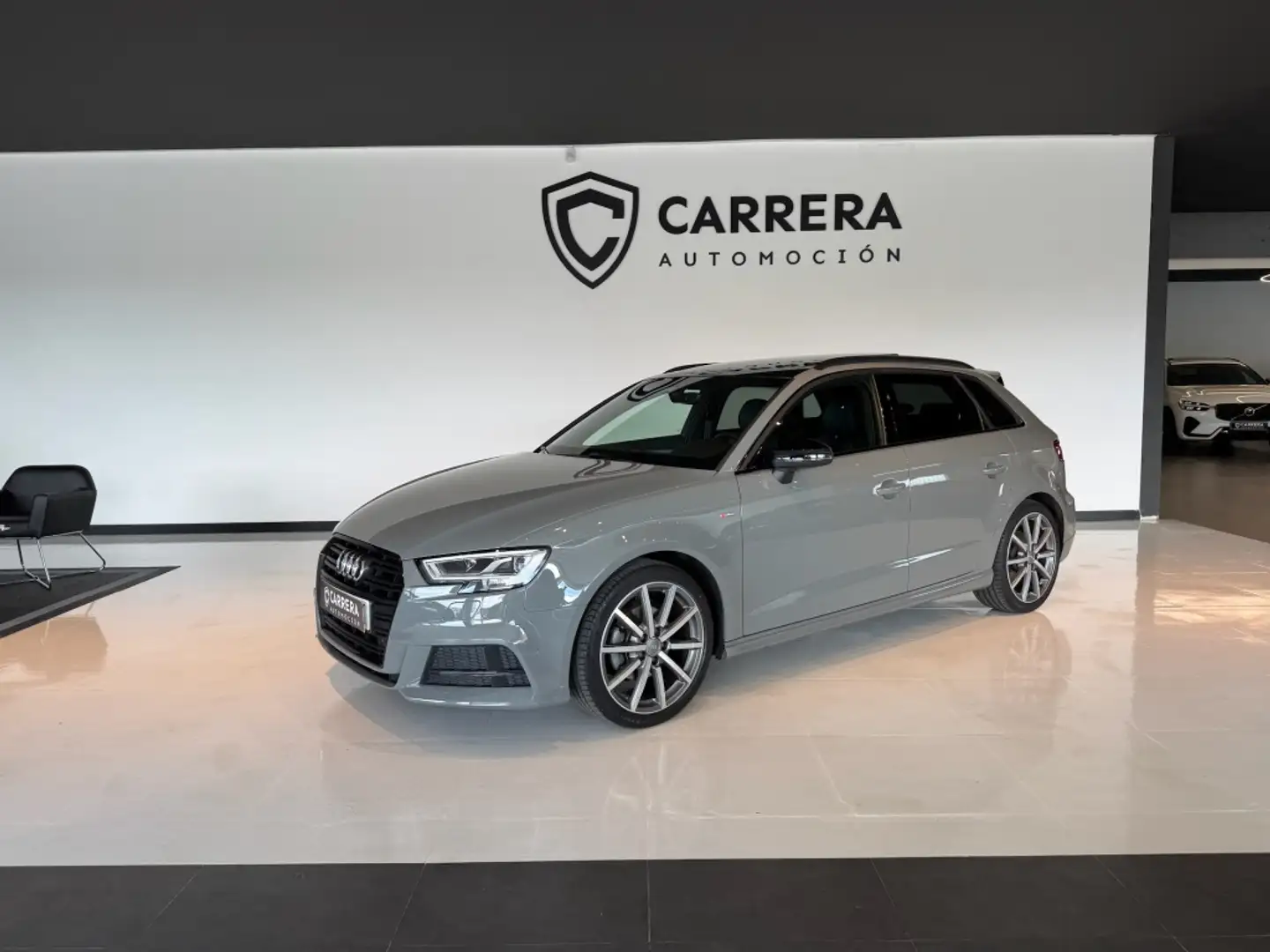 Audi A3 Sportback 35 TFSI S line S tronic Gris - 1