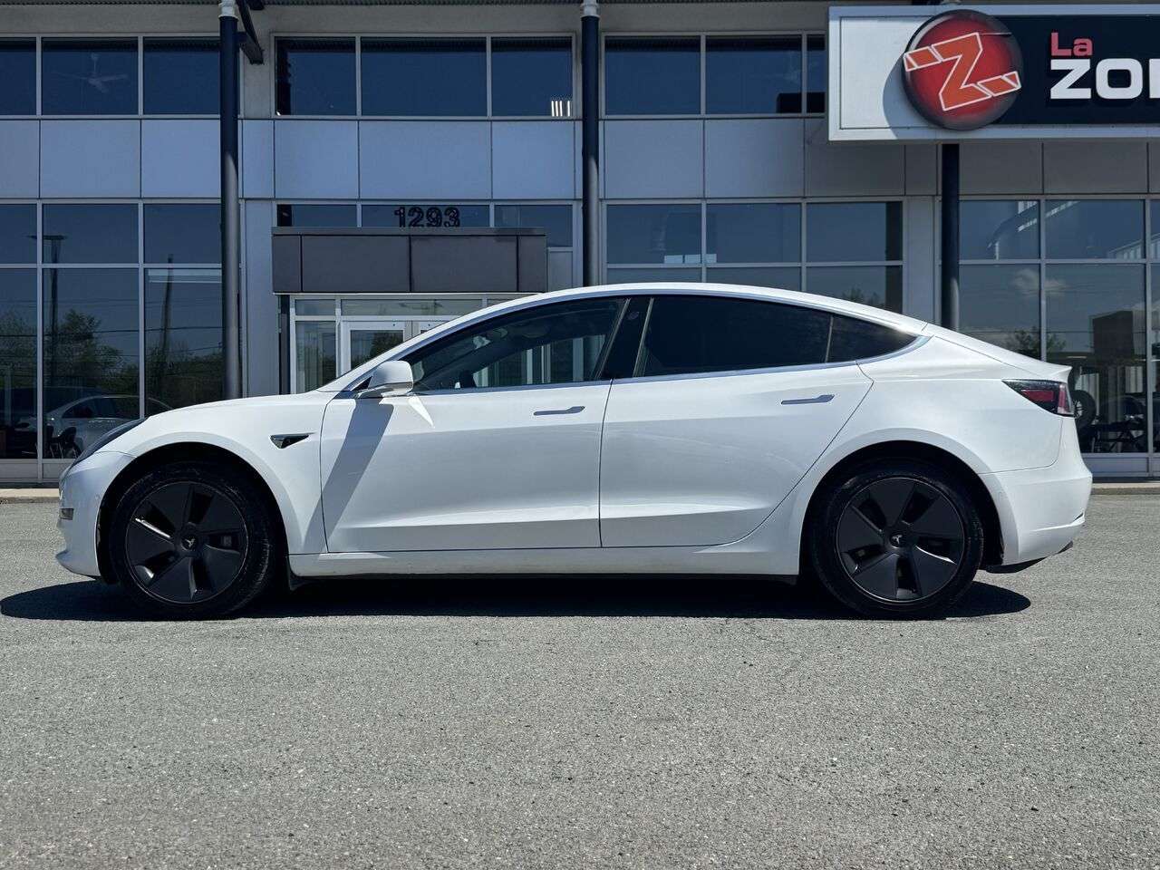 2020 Tesla Model 3 +/- 400KM D'AUTONOMIE +/- 400KM D'AUTONOMIE alt 2