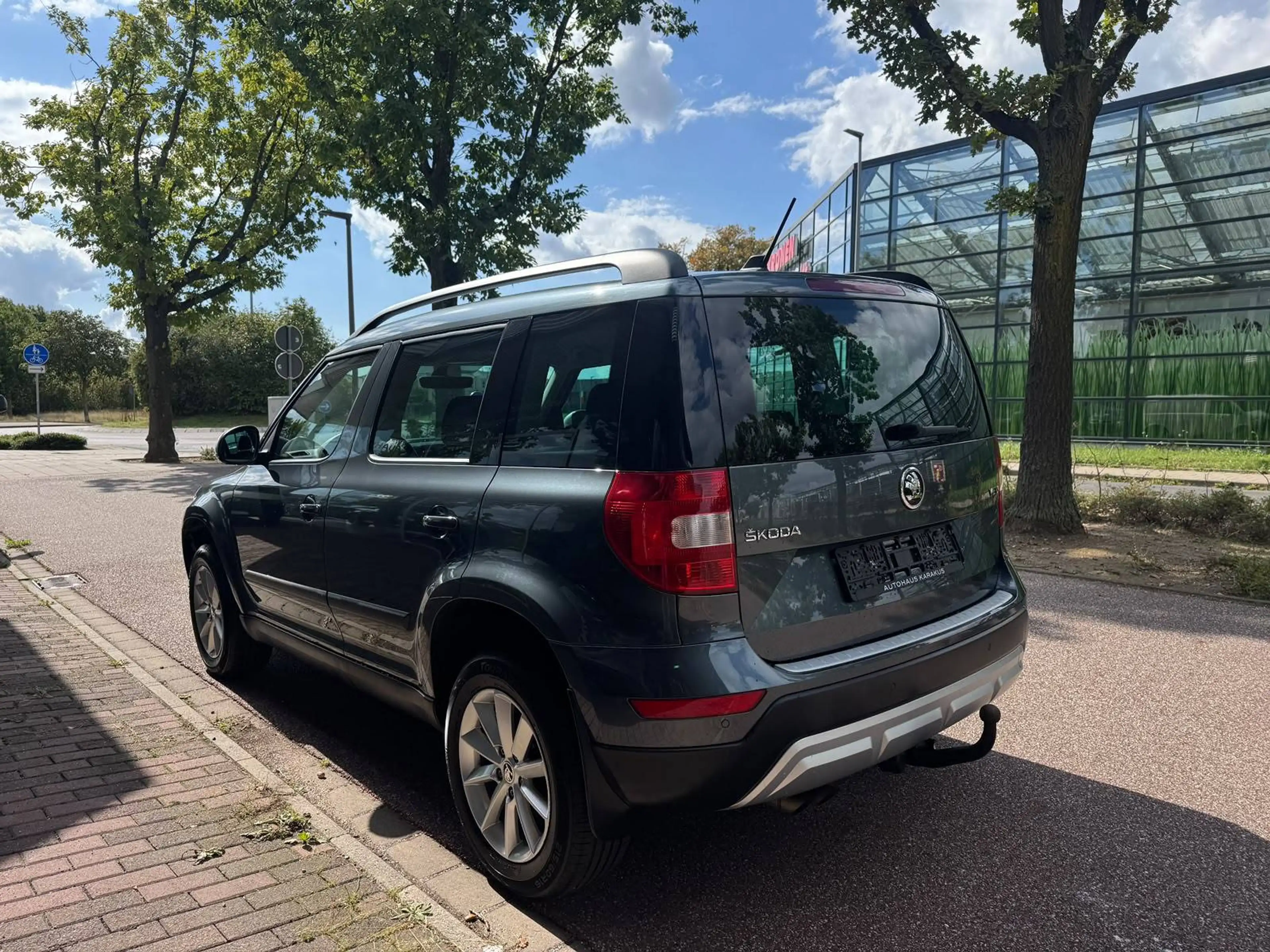 Skoda Yeti 1.4 TSI DSG Ambition Outdoor Navi/AHK — photo 4