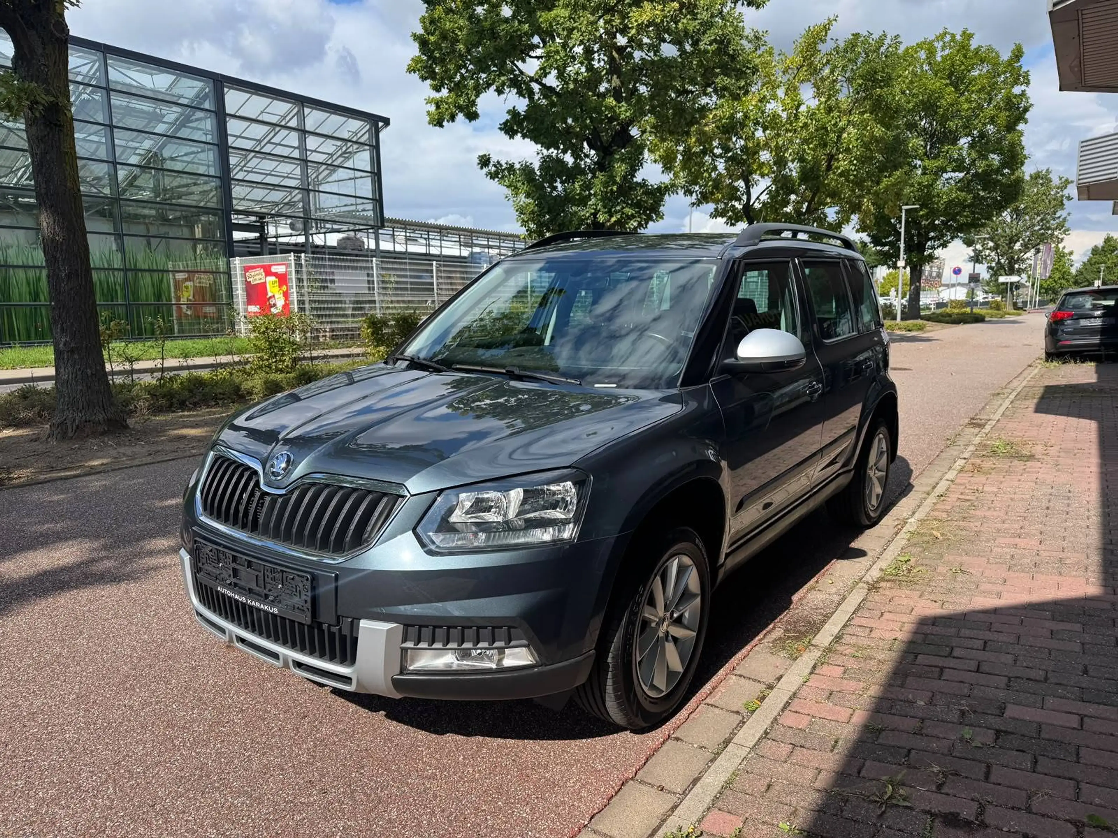 Skoda Yeti 1.4 TSI DSG Ambition Outdoor Navi/AHK — photo 2