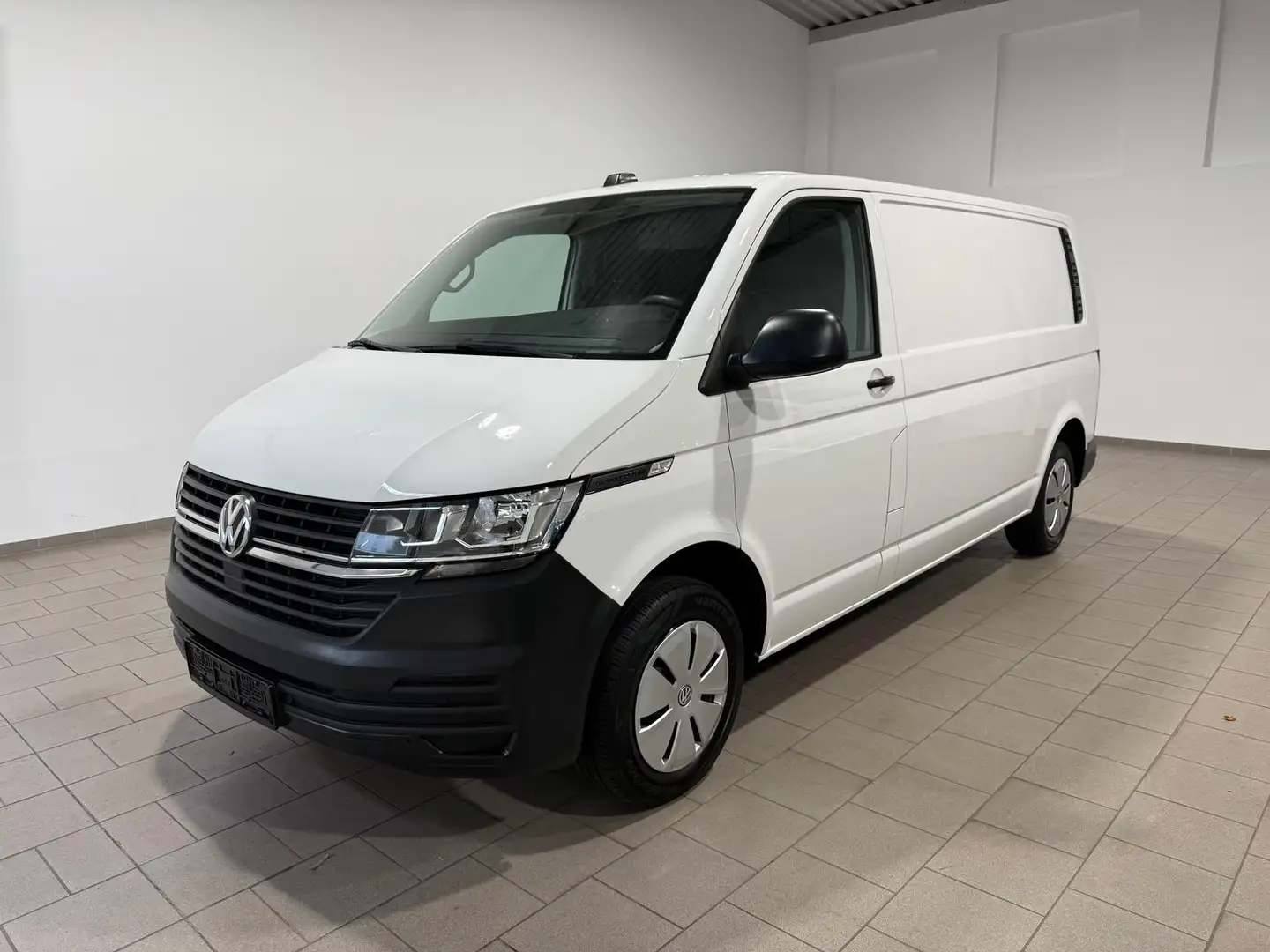 Volkswagen T6.1 Transporter ,4Motion,lang,Klima,Radio,AHK Weiß - 1