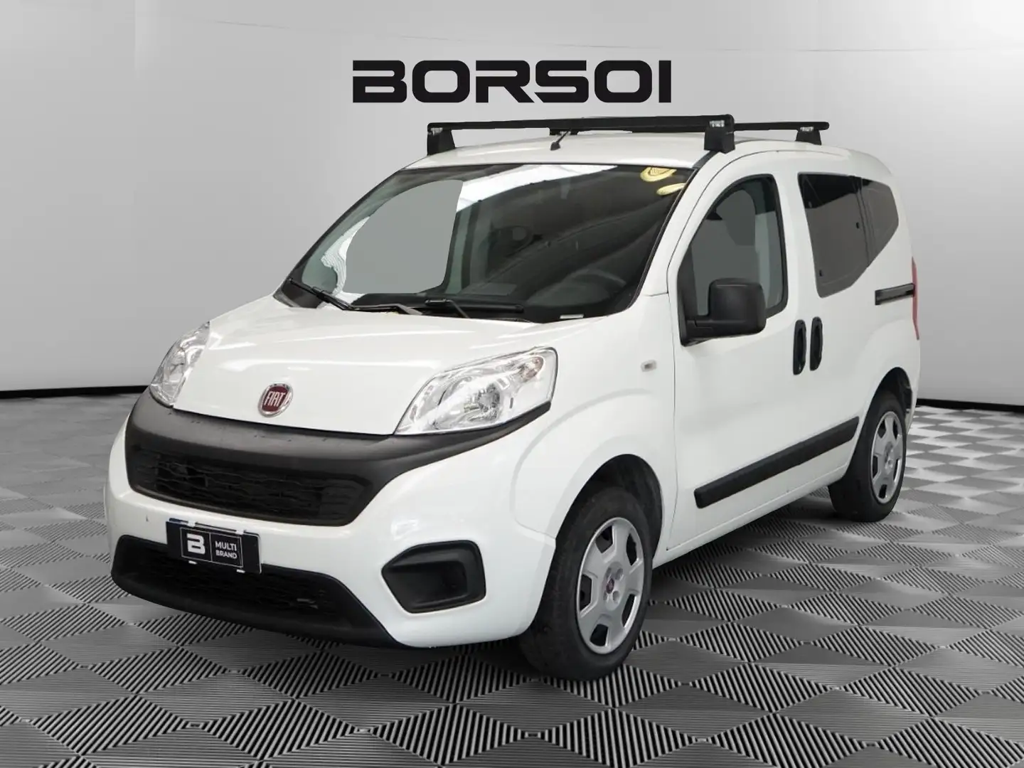 Fiat Qubo 1.4 8V 77 CV Lounge Blanc - 1