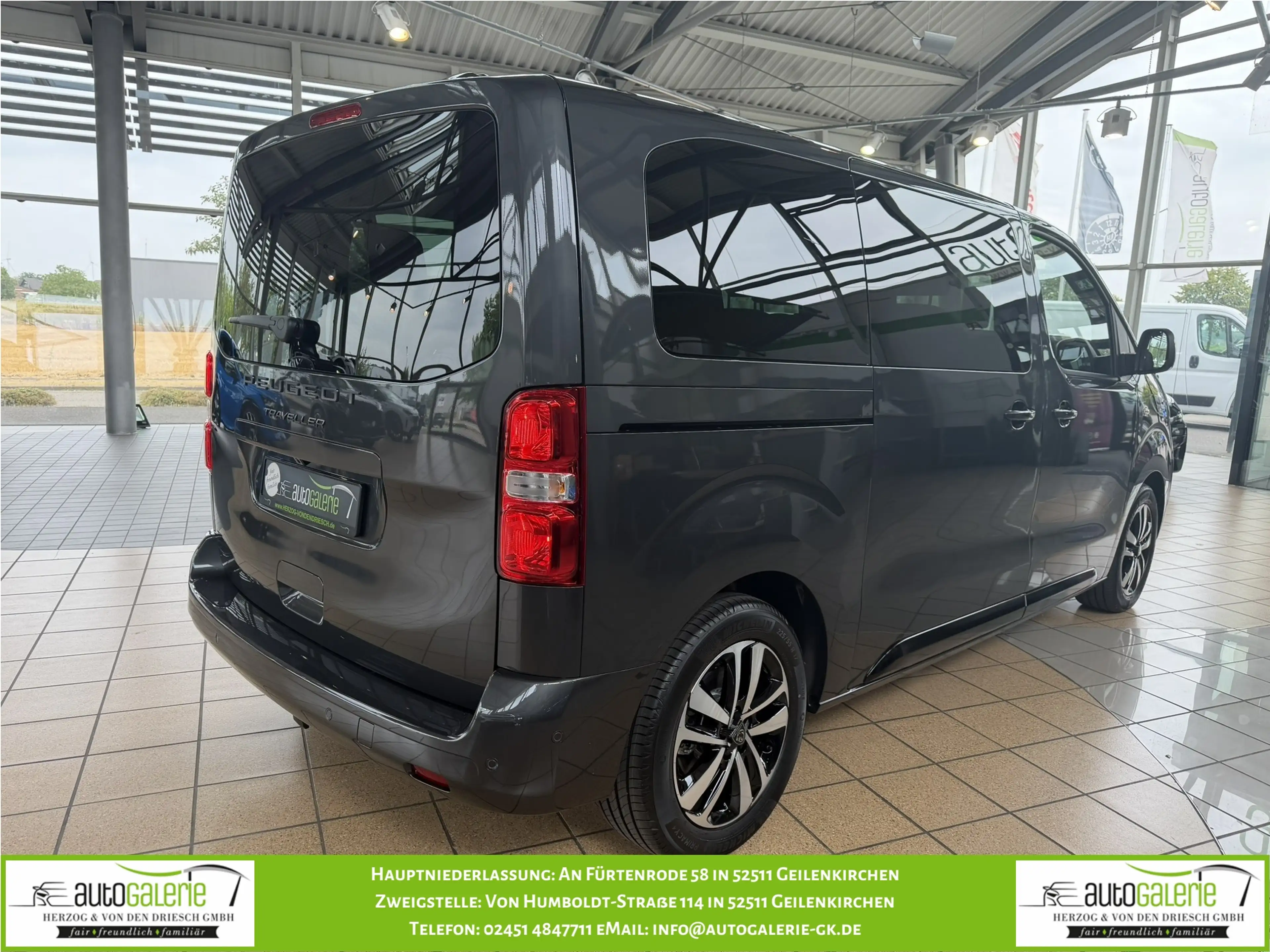 Peugeot Traveller Traveller L2 2.2 Diesel 180 EAT8 Allure — photo 4