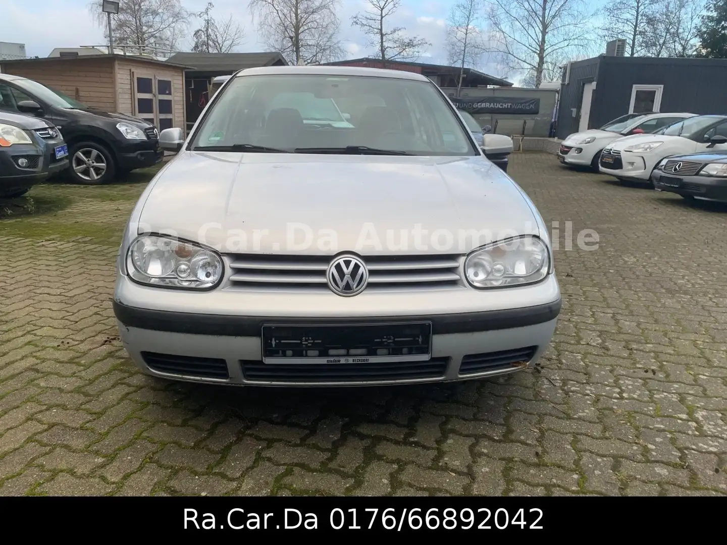 Volkswagen Golf 4 Plateado - 1