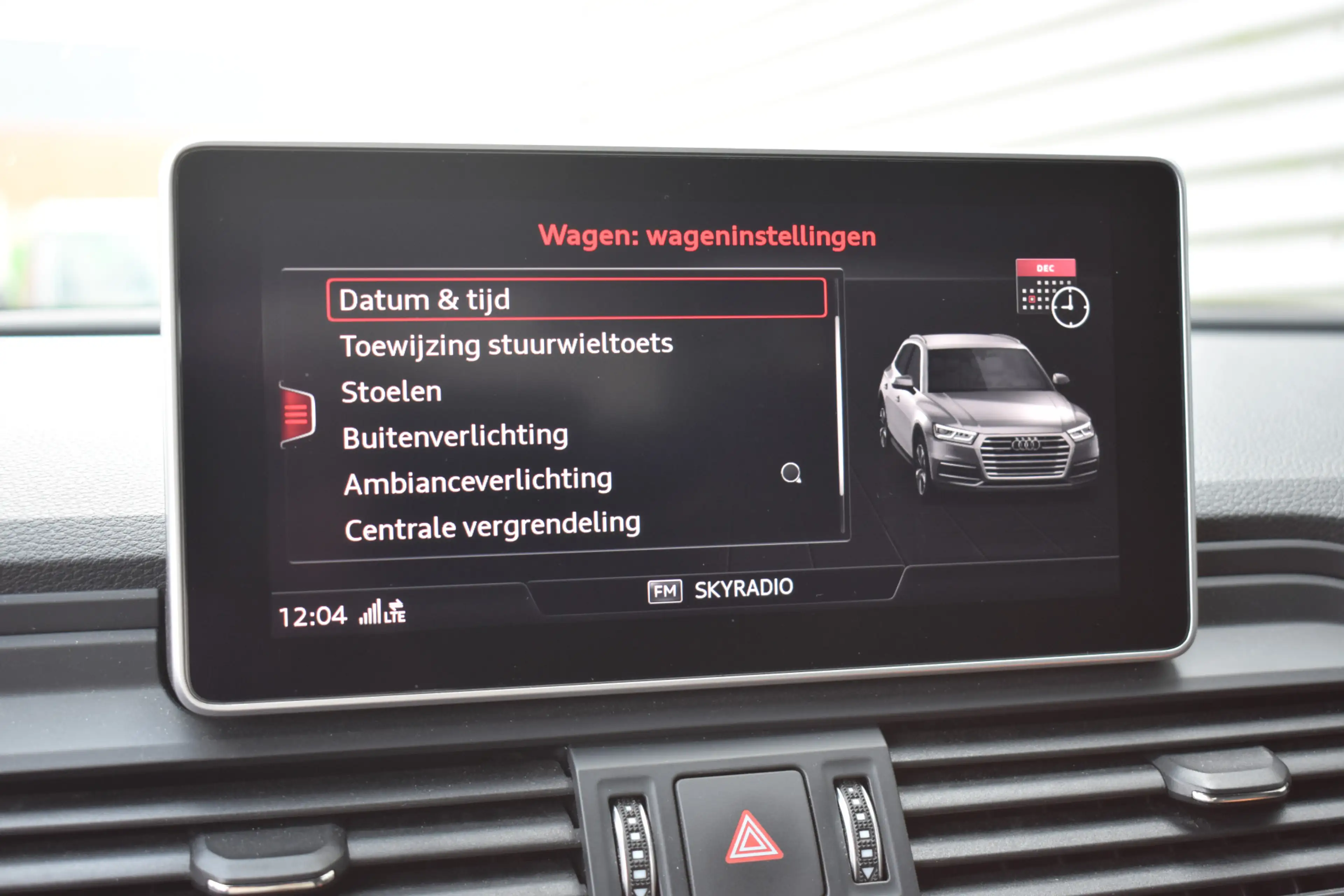 Audi Q5 3.0 TFSI SQ5 quattro Pro Line Plus Matrix-LED | B& — photo 32