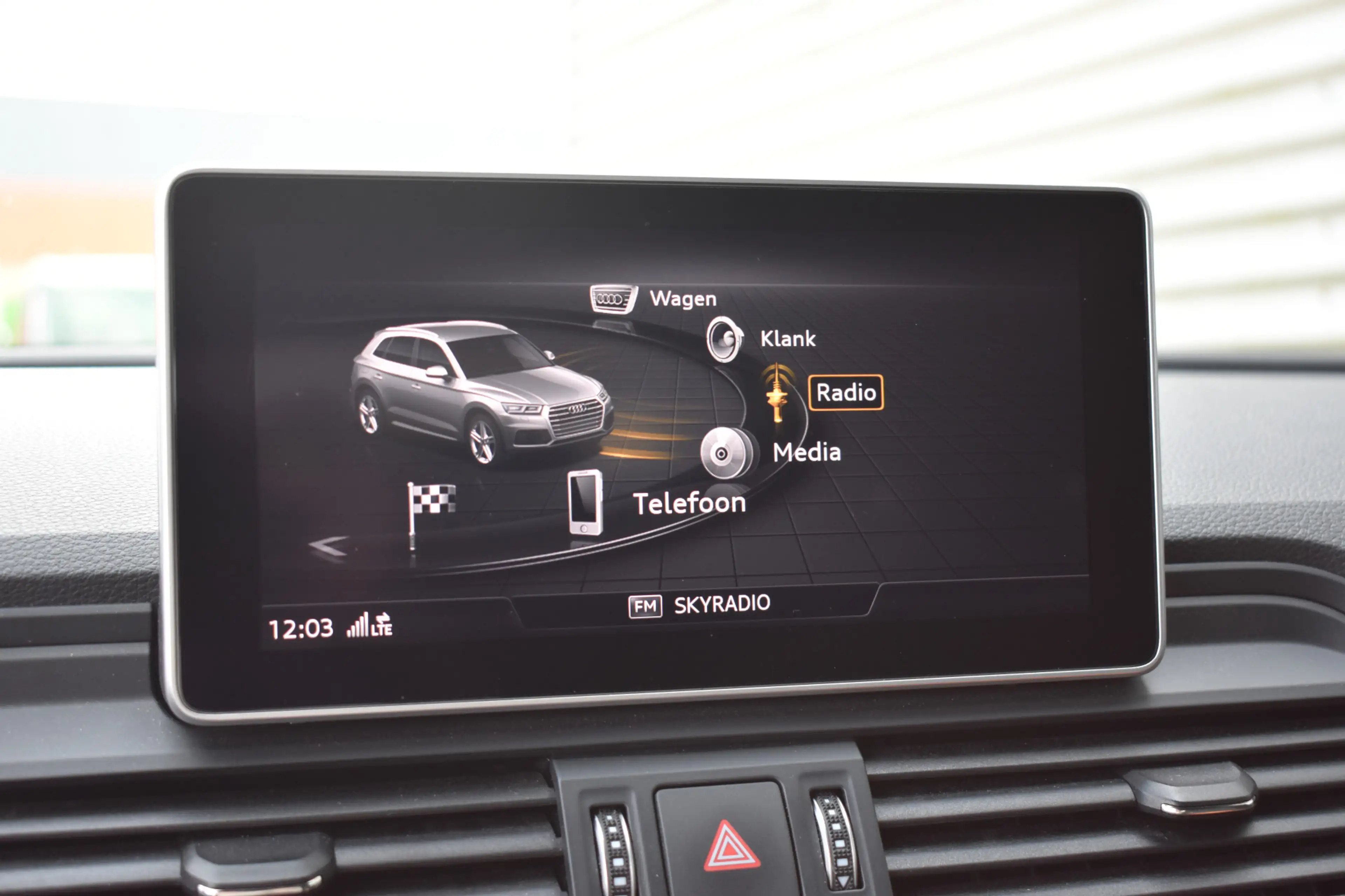 Audi Q5 3.0 TFSI SQ5 quattro Pro Line Plus Matrix-LED | B& — photo 27