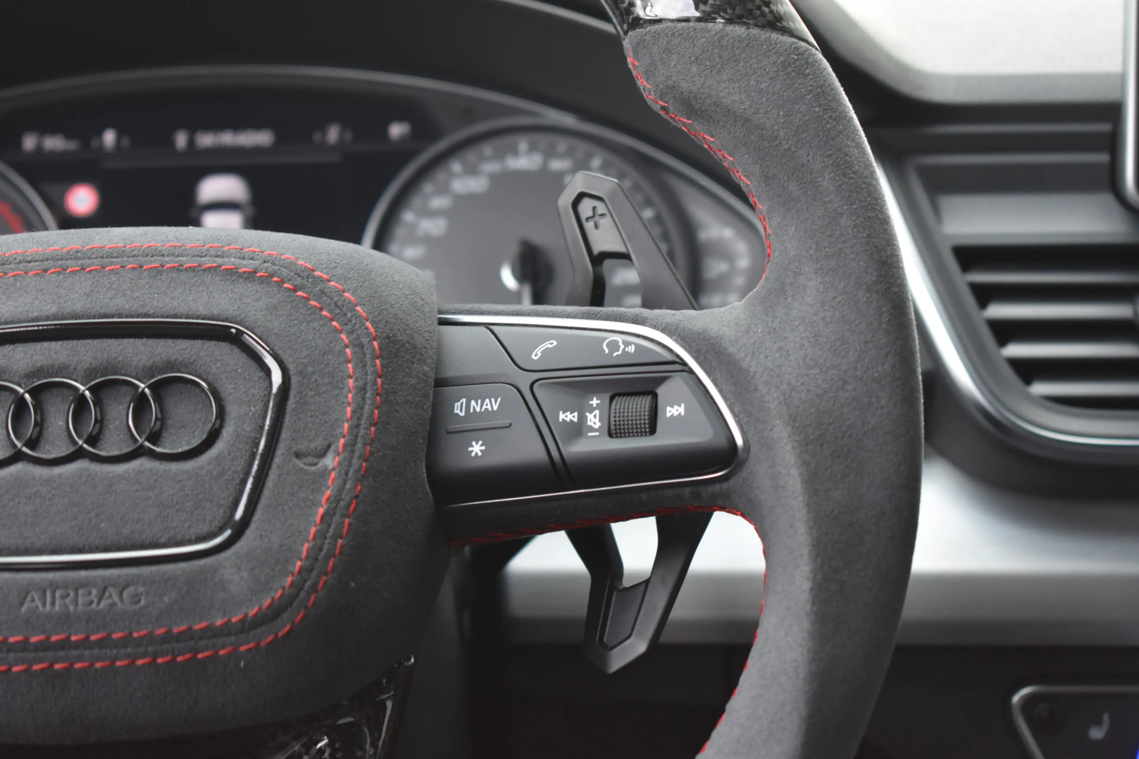Audi Q5 3.0 TFSI SQ5 quattro Pro Line Plus Matrix-LED | B& — photo 36
