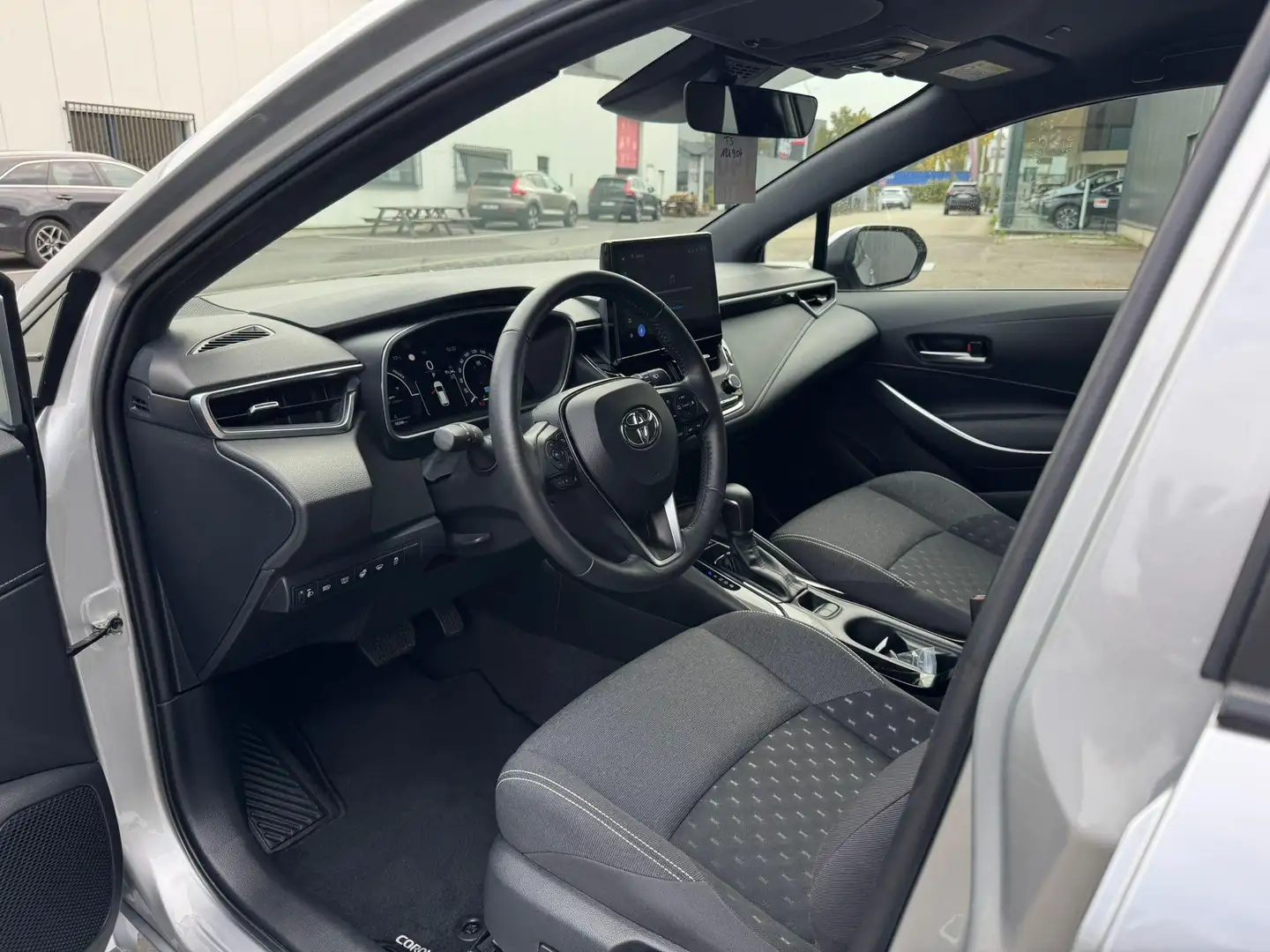 Toyota Corolla Touring Sport 1.8 Hybrid Dynamic e-CVT 1.8 Hybrid Argent - 2