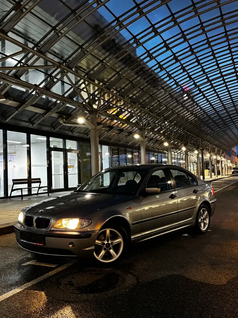 BMW 318 E46 318i srebrna - 1