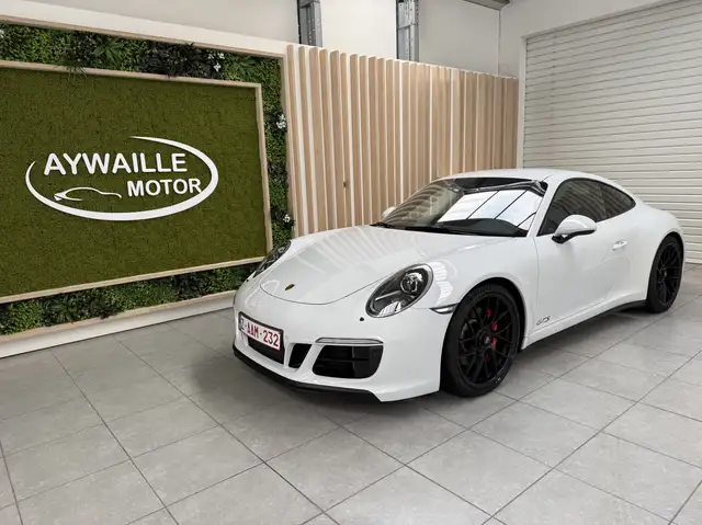 Porsche 911 main image