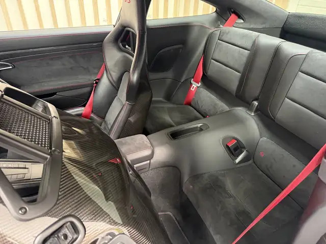 Porsche 911 view 13