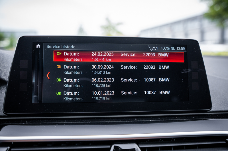 BMW 540 5-serie Touring 540i M Sport xDrive High Executive — photo 44