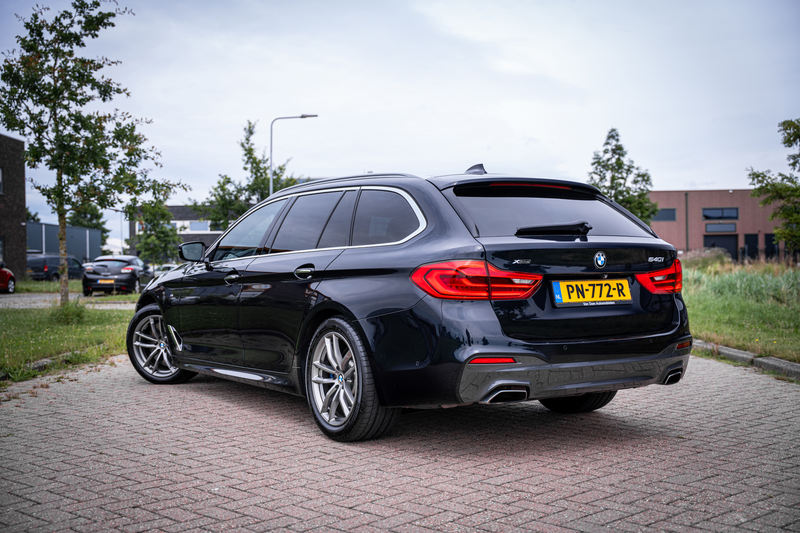 BMW 540 5-serie Touring 540i M Sport xDrive High Executive — photo 20