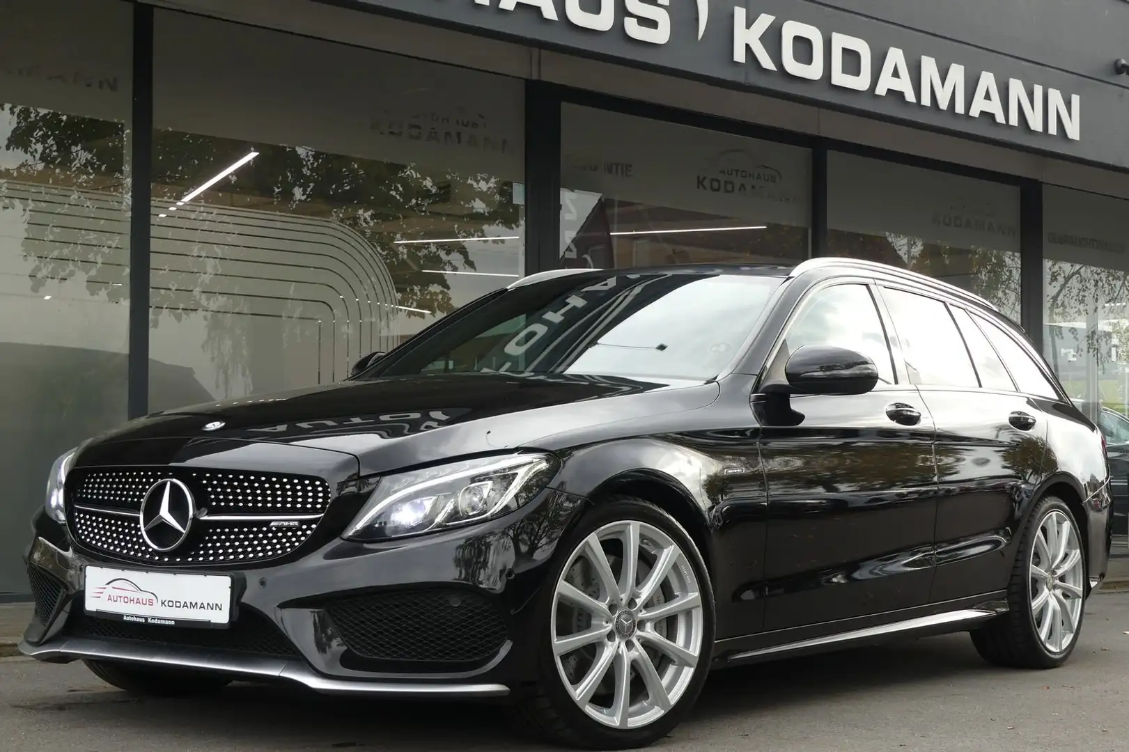 Mercedes-Benz C 450 T 4Matic*Pano*Kamera*HeadUp*Burmester* Schwarz - 1