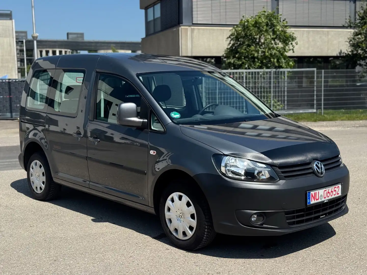 Volkswagen Caddy Roncalli 1.2 TSI 5Sitzer Klima PDC Sitzhzg Gris - 2