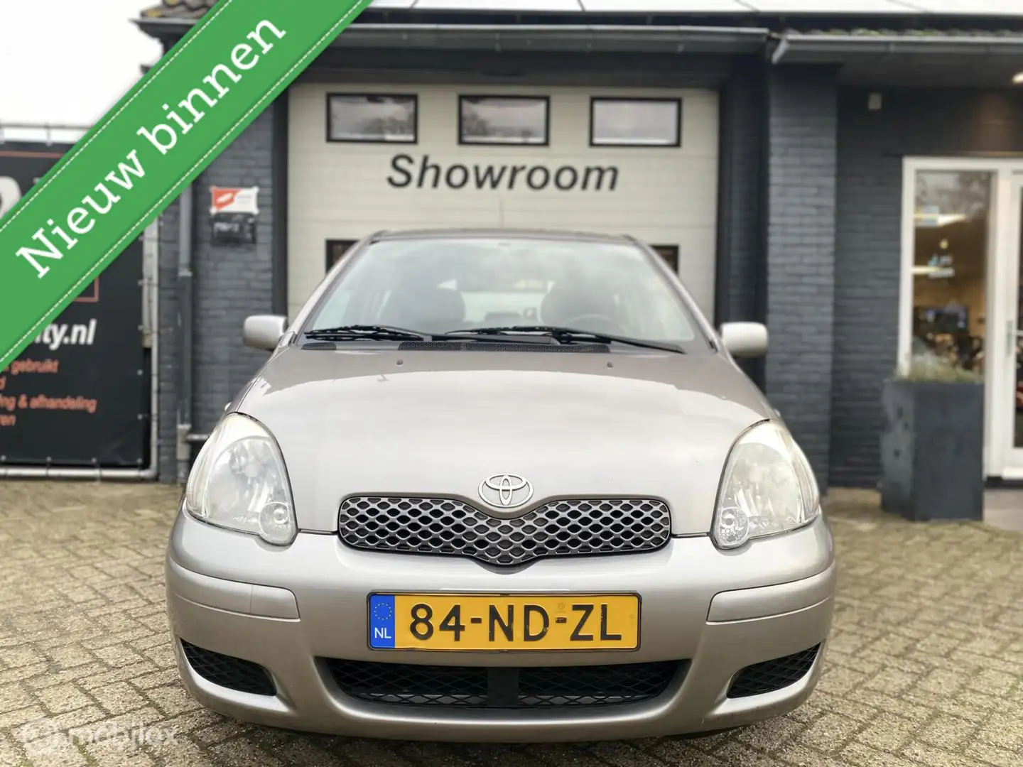 Toyota Yaris 1.0 VVT-i Sol *NATIONALE-AUTOPAS* APK 08-2026! Сірий - 2