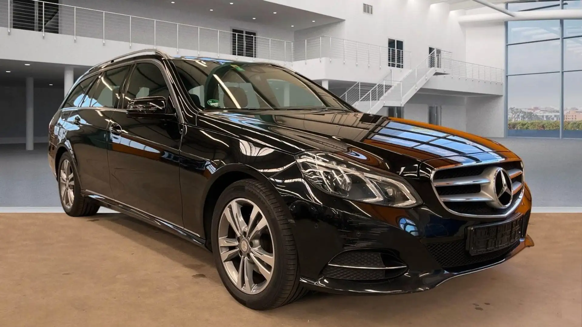 Mercedes-Benz E 250 CDI T 4Matic Avantgarde ILS NAVI SCHIEBED Schwarz - 2