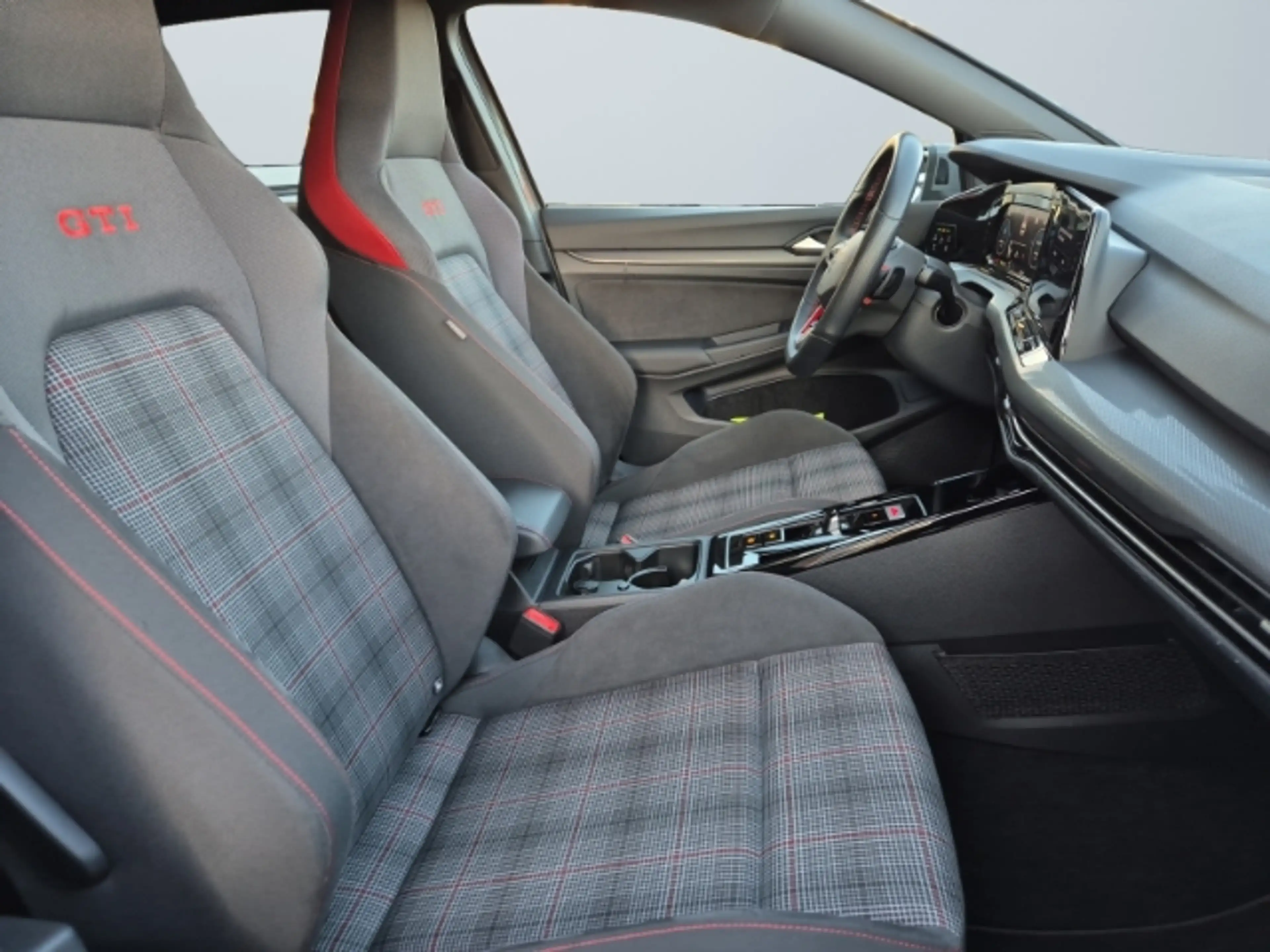 Volkswagen Golf GTI 2.0 TSI DSG +AHK +Navi +ACC+Side Assist — photo 9