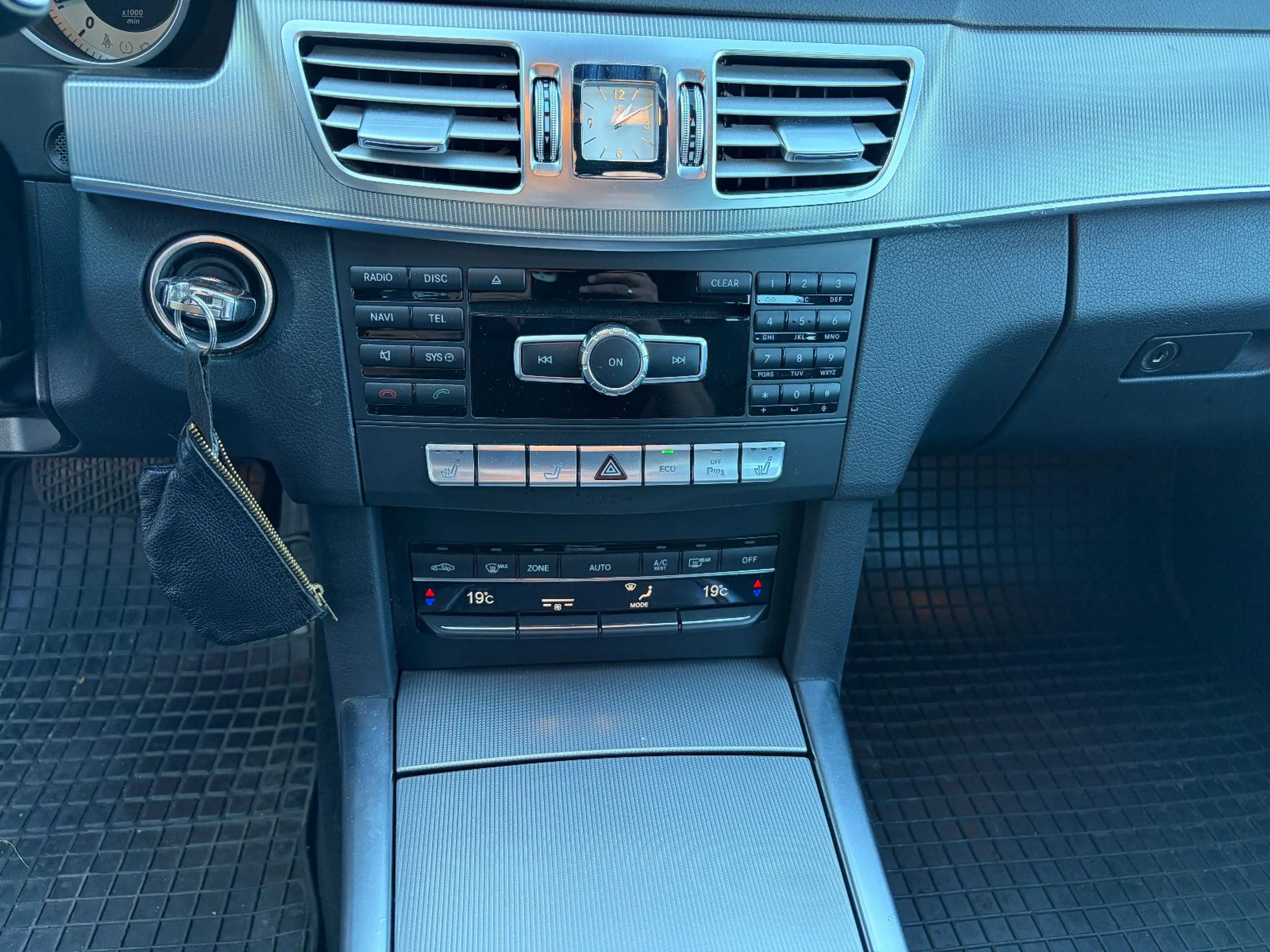 Mercedes-Benz E 350 CDi T-Modell BlueTec Avantgarde LED NAV — photo 18